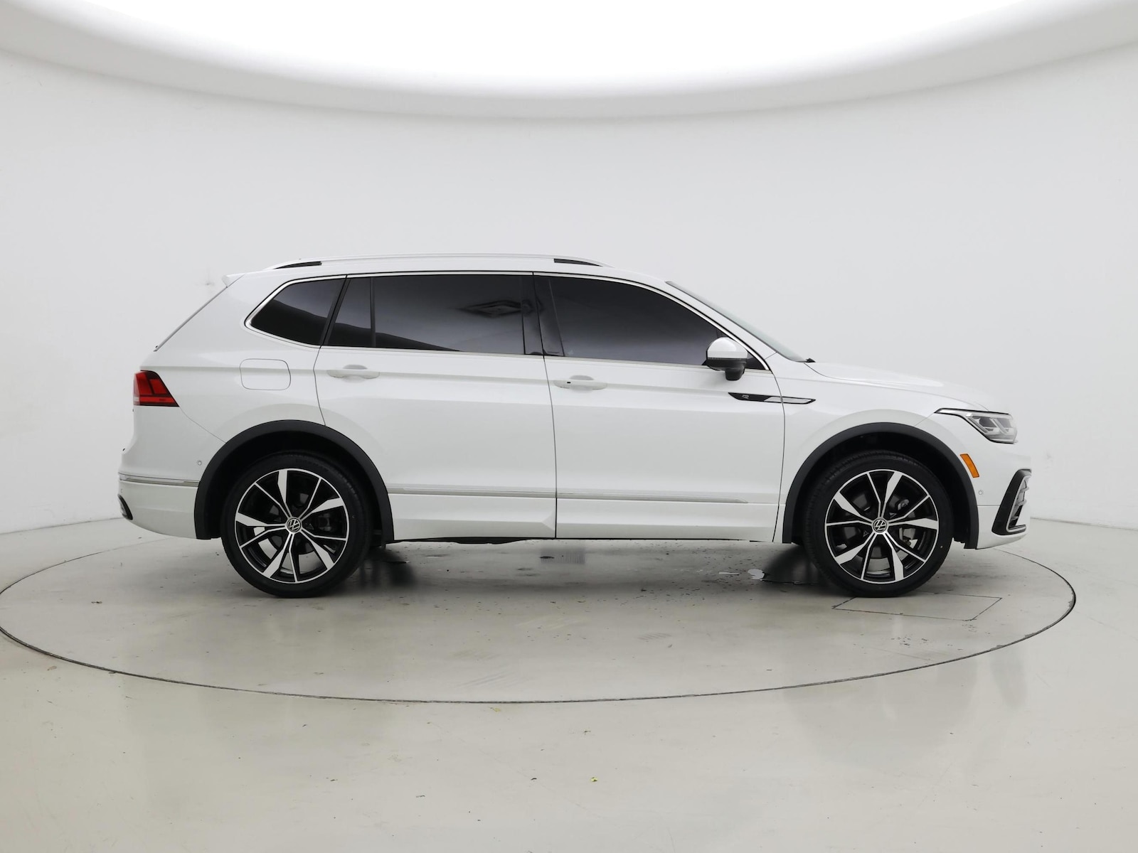 2022 Volkswagen Tiguan SEL R-LINE - Photo 8