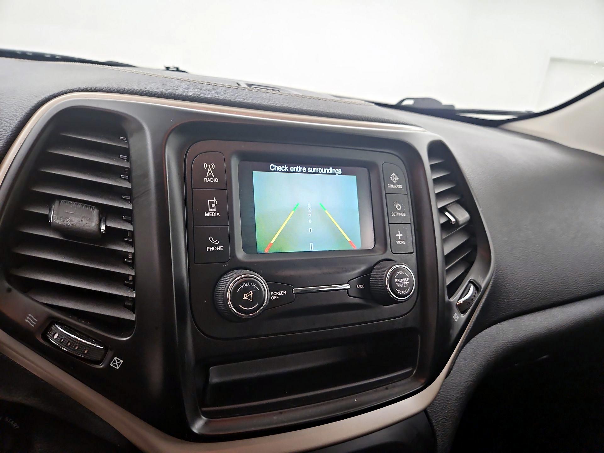 Thumbnail: 2014 Jeep Cherokee - 13