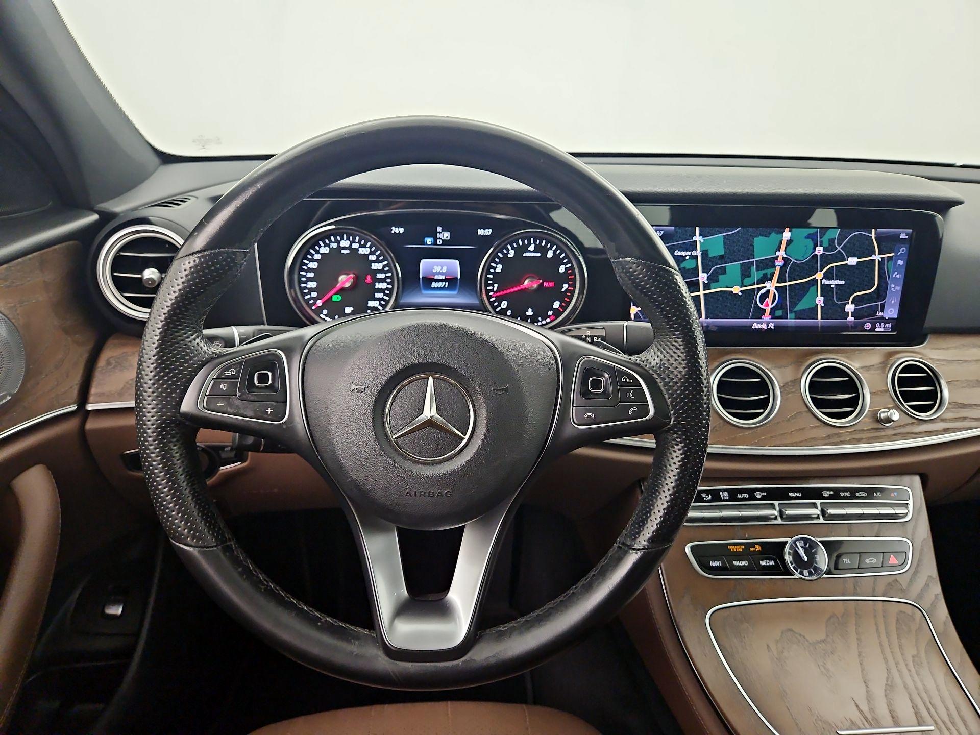 Thumbnail: 2018 Mercedes-Benz E-Class - 10