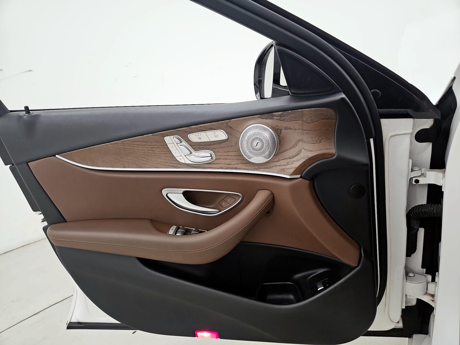 Thumbnail: 2018 Mercedes-Benz E-Class - 12