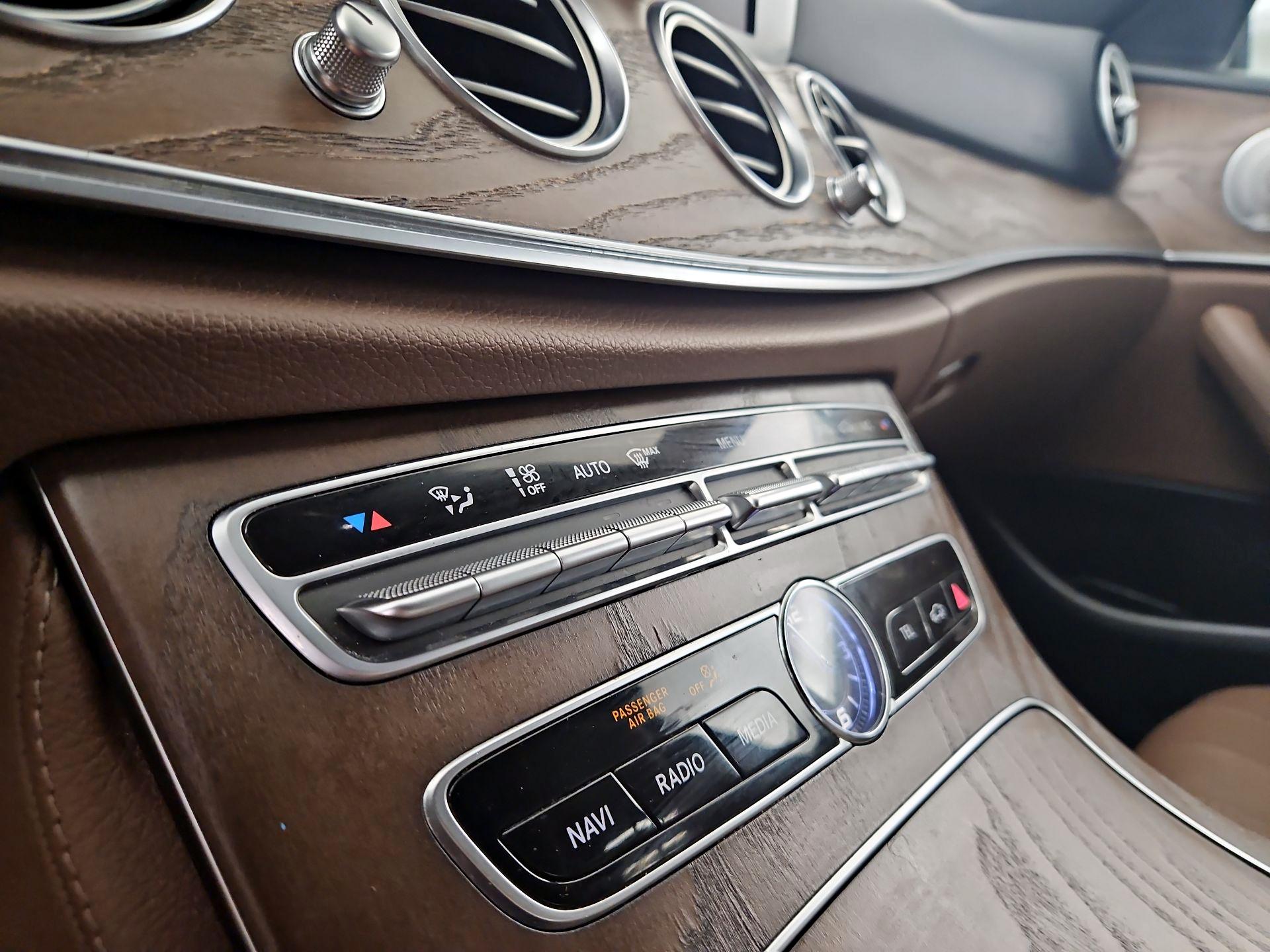 Thumbnail: 2018 Mercedes-Benz E-Class - 17