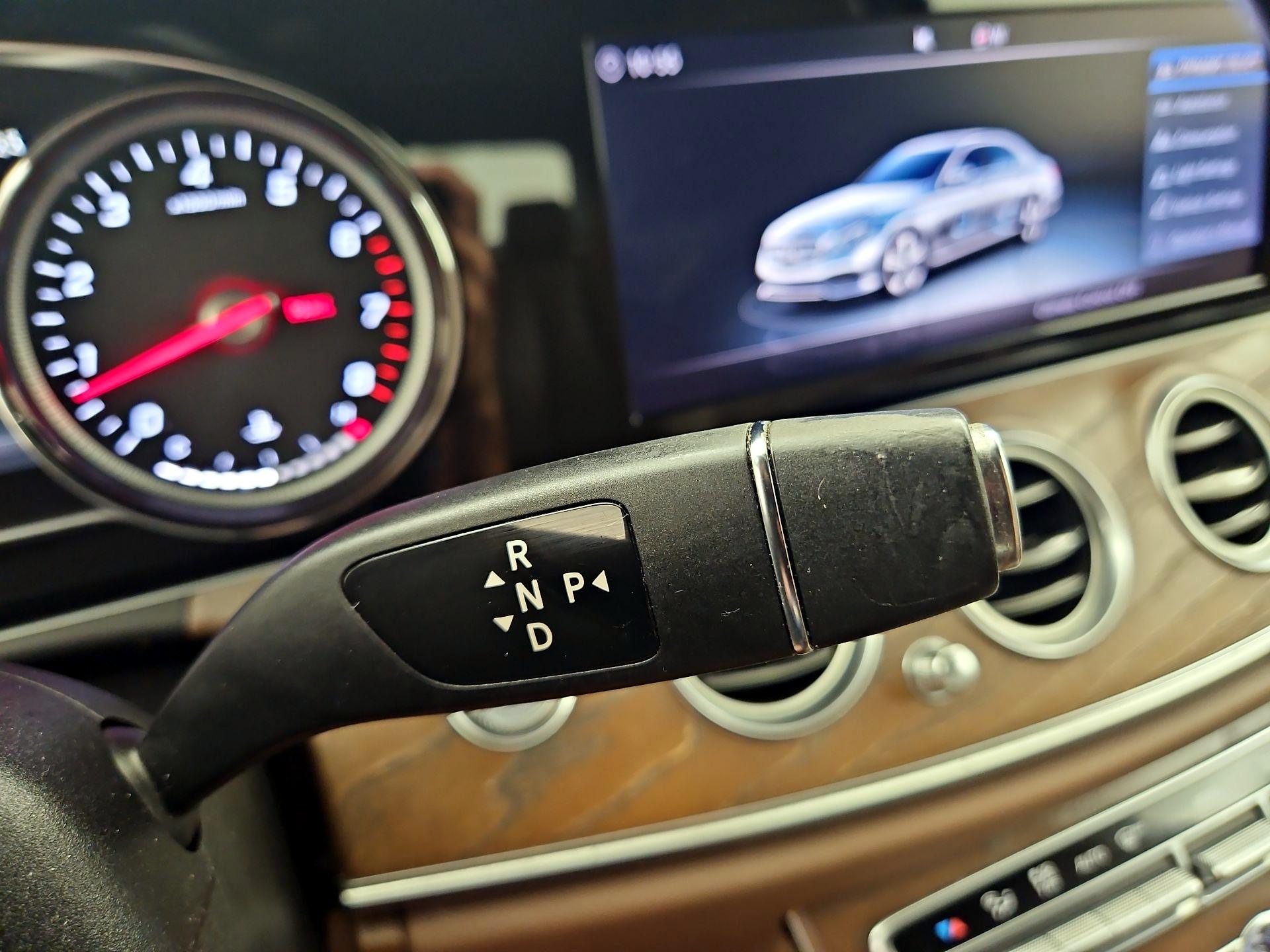 Thumbnail: 2018 Mercedes-Benz E-Class - 18