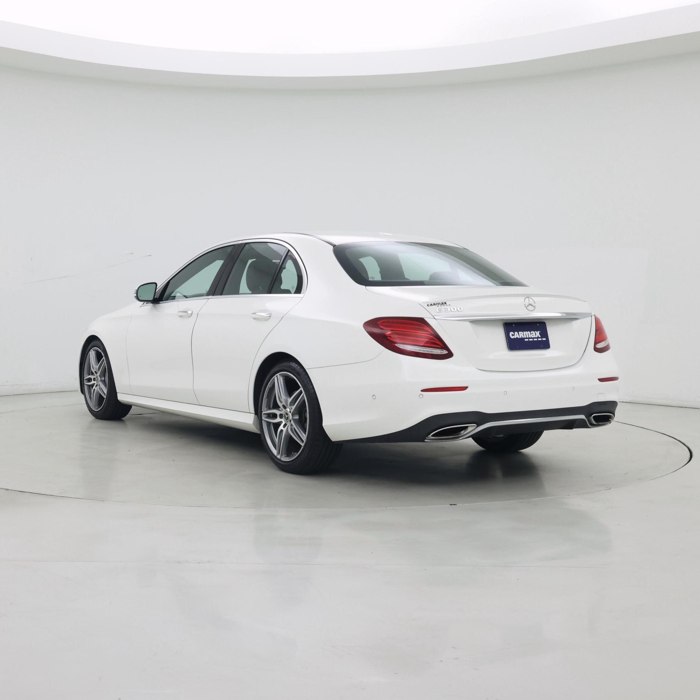 Thumbnail: 2018 Mercedes-Benz E-Class - 2