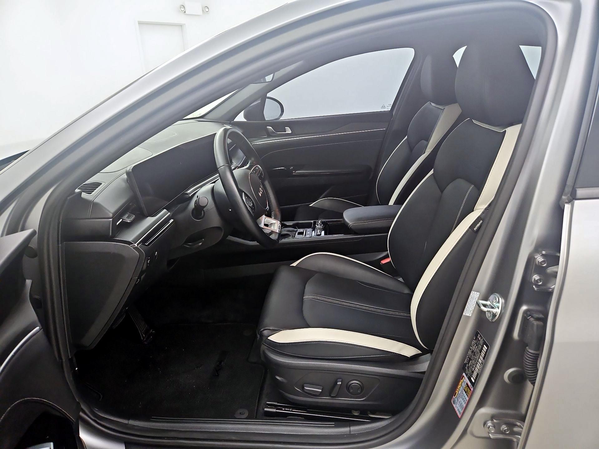 Thumbnail: 2025 Kia K5 - 9