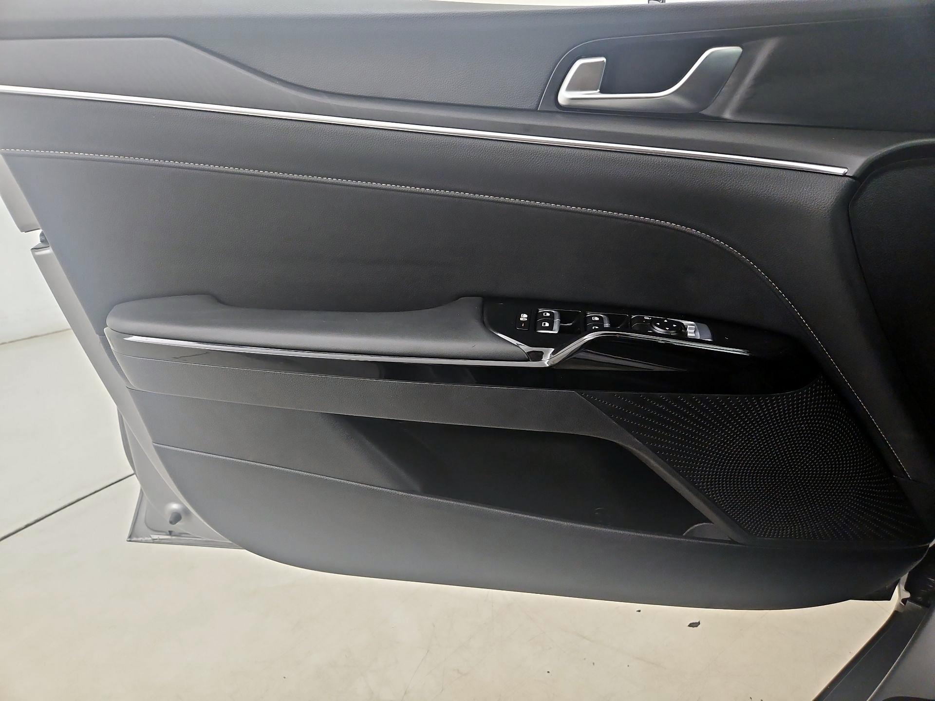 Thumbnail: 2025 Kia K5 - 10