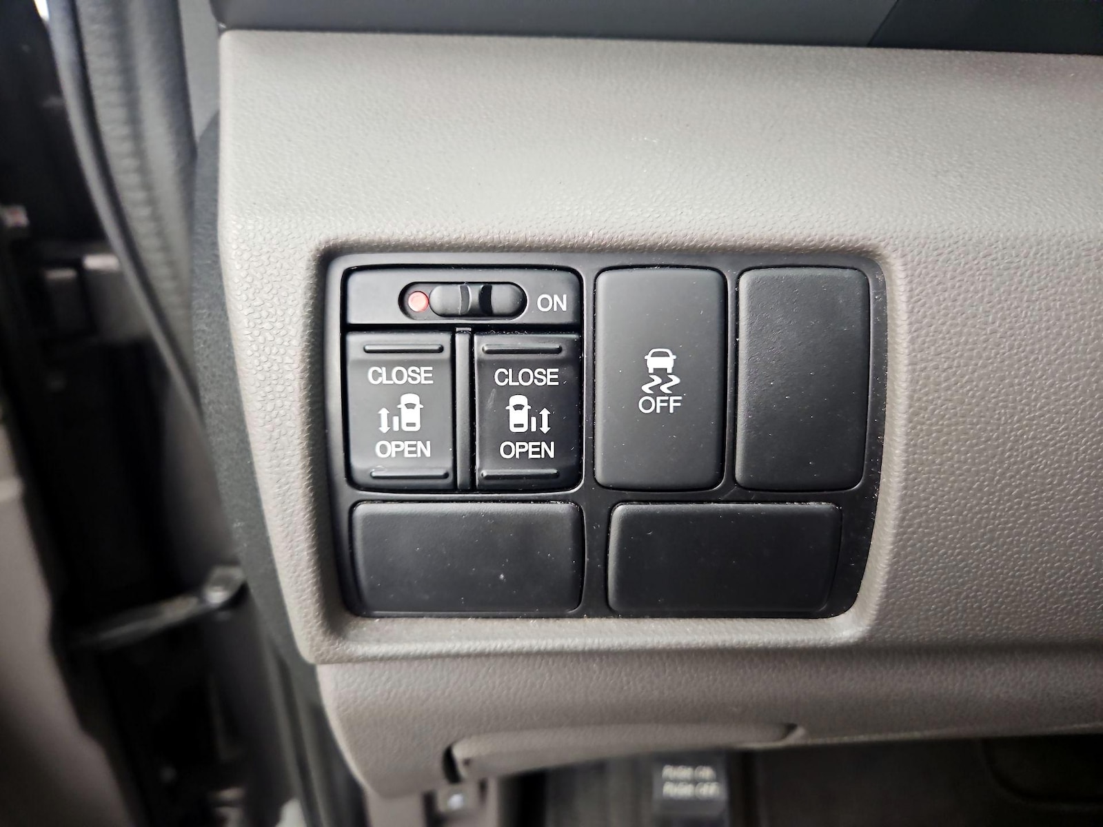 2014 Honda Odyssey EX - Photo 14