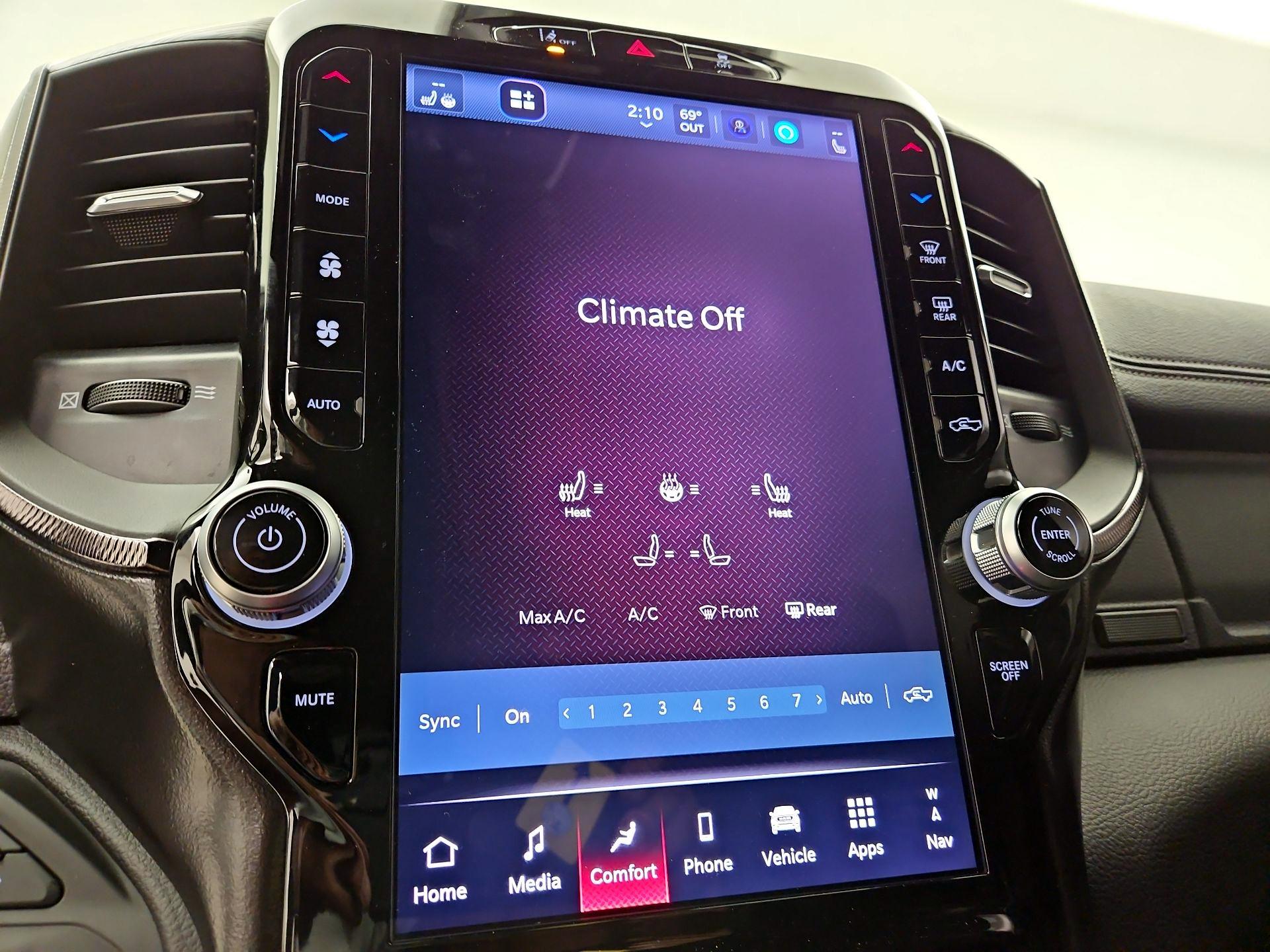 Thumbnail: 2026 RAM 1500 - 17