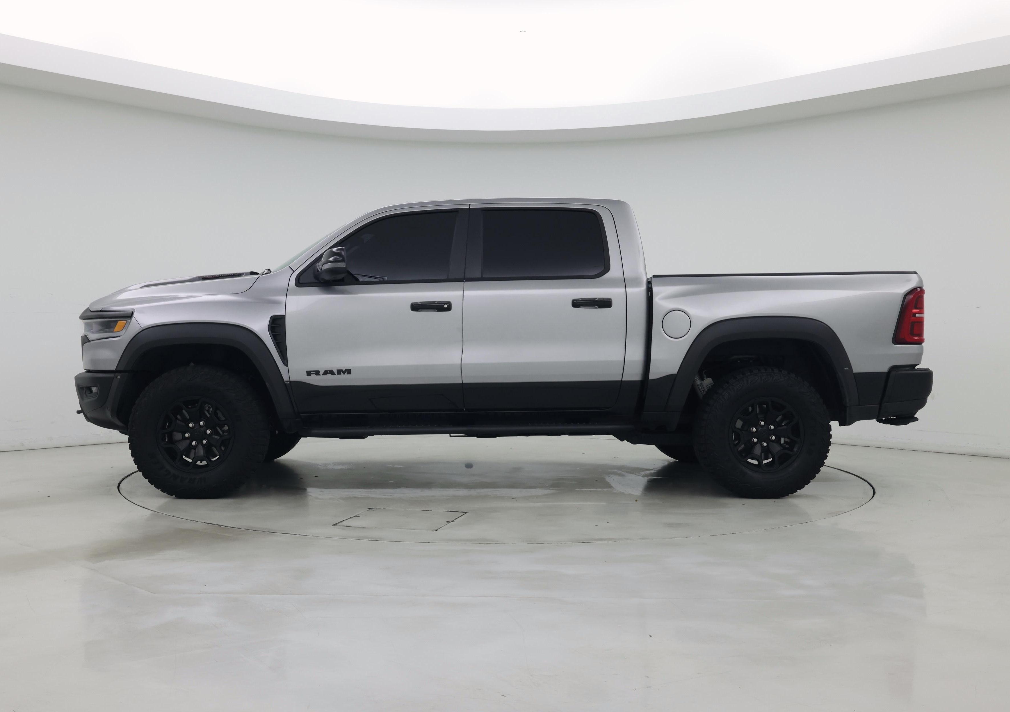 Thumbnail: 2026 RAM 1500 - 3