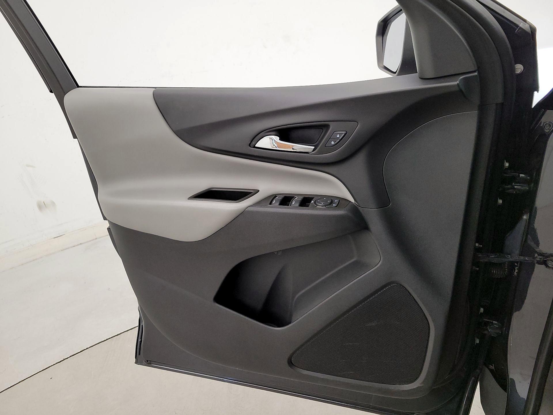 Thumbnail: 2022 Chevrolet Equinox - 12
