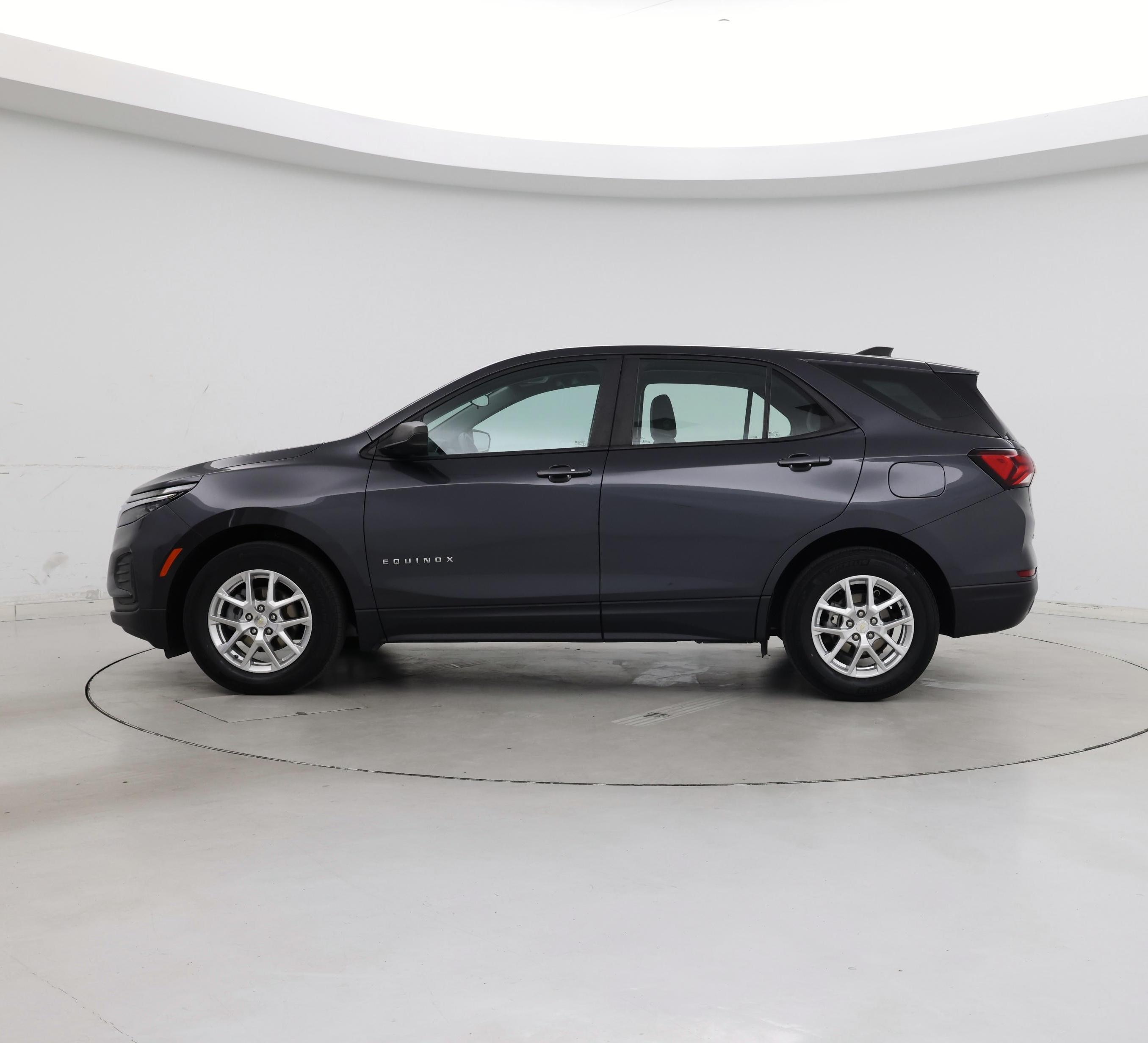 Thumbnail: 2022 Chevrolet Equinox - 3