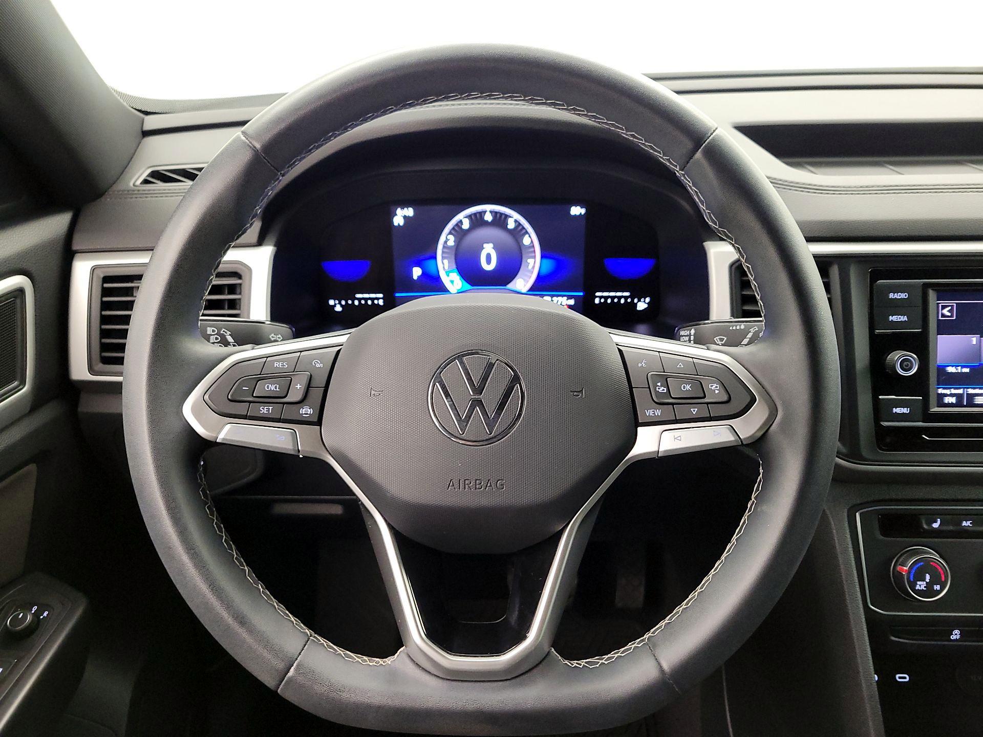 Thumbnail: 2023 Volkswagen Atlas - 10