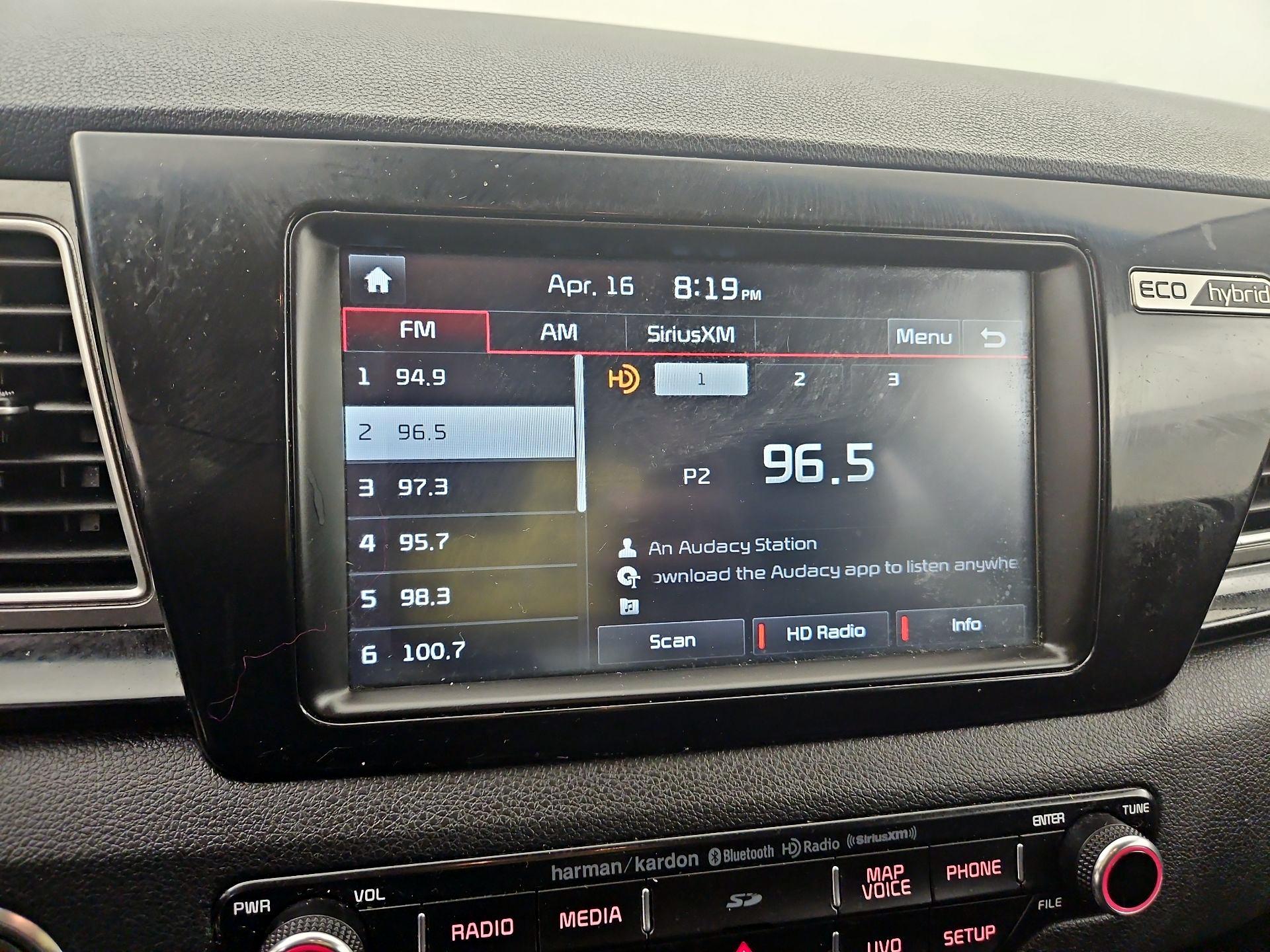 Thumbnail: 2017 Kia Niro - 16