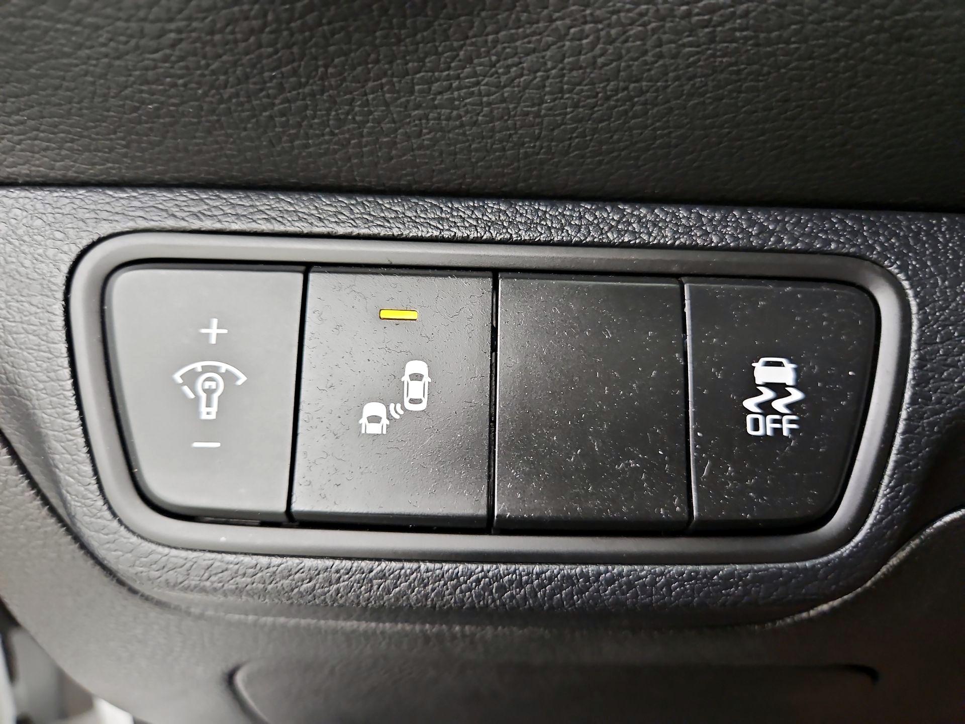 Thumbnail: 2022 Kia Forte - 13