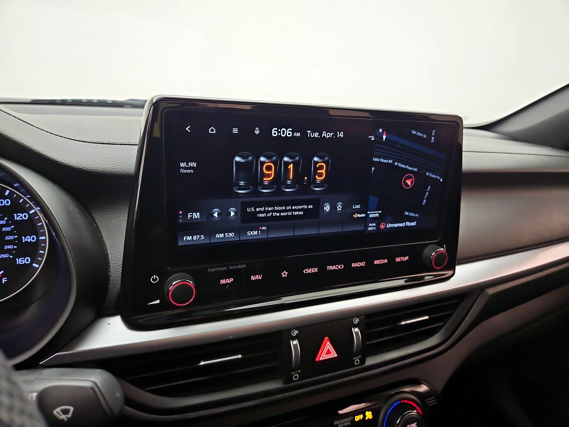 Thumbnail: 2022 Kia Forte - 16