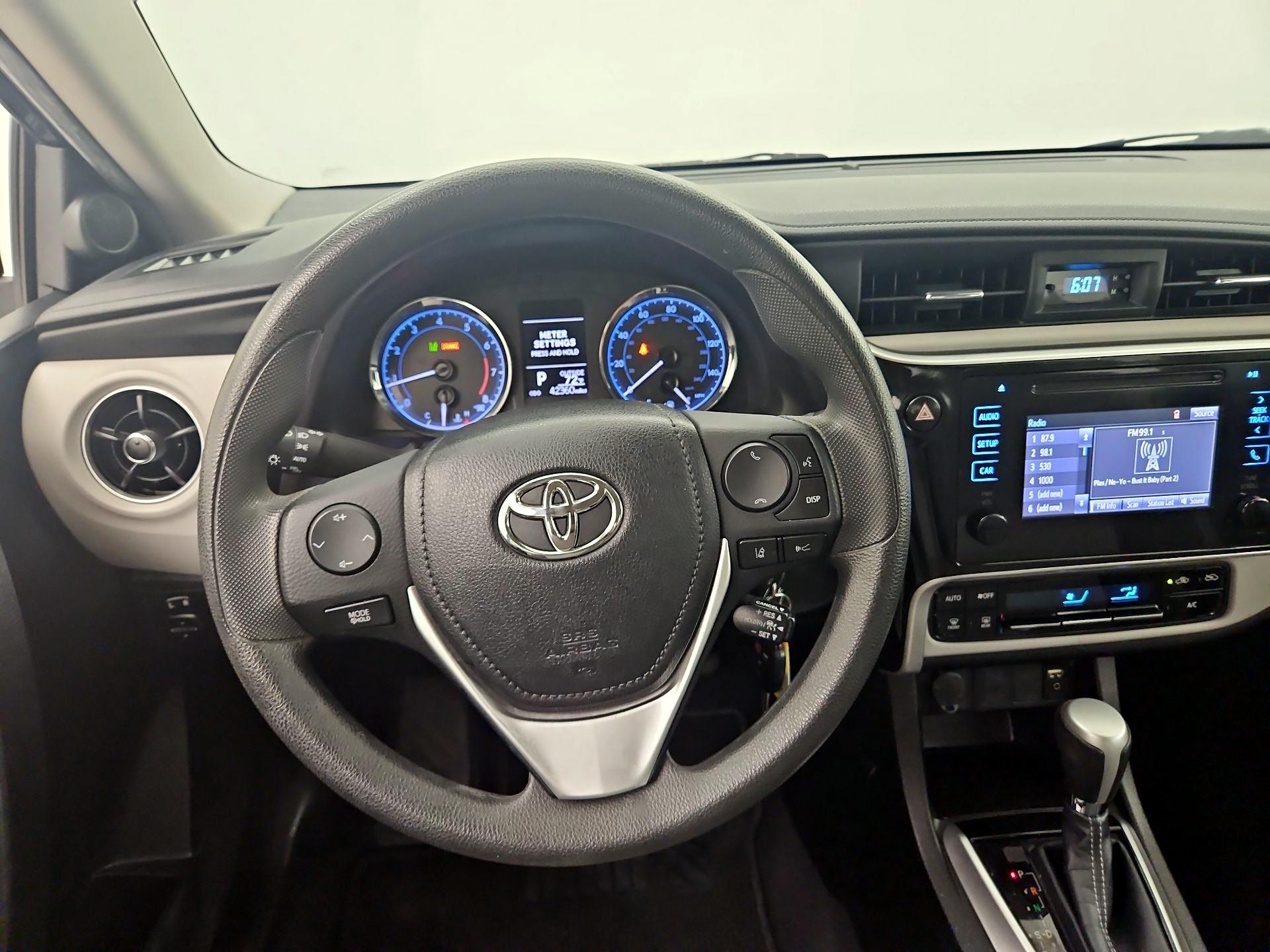 Thumbnail: 2019 Toyota Corolla - 10