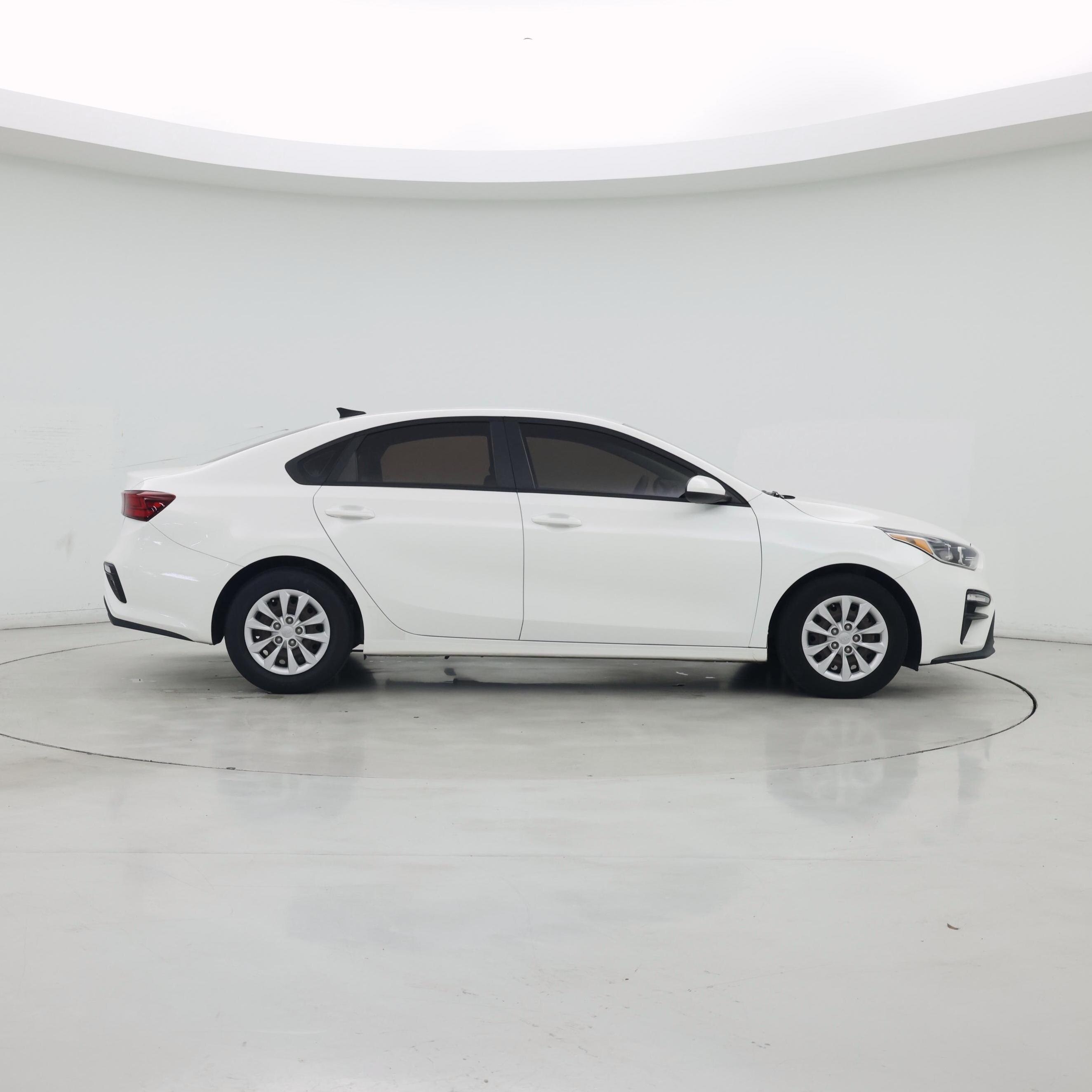 Thumbnail: 2020 Kia Forte - 7