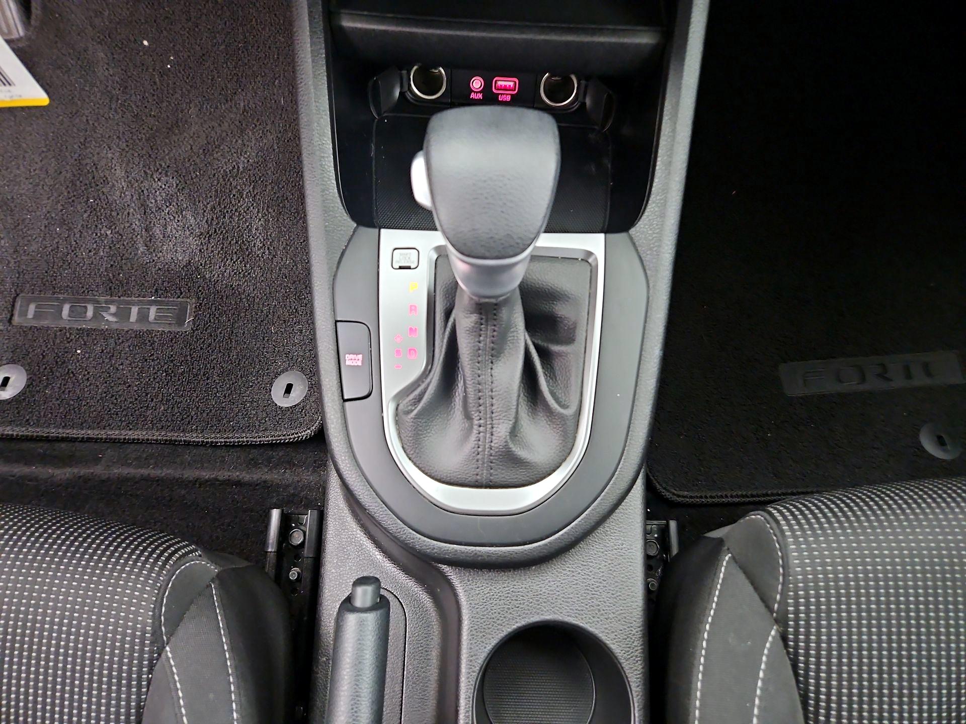 Thumbnail: 2021 Kia Forte - 17