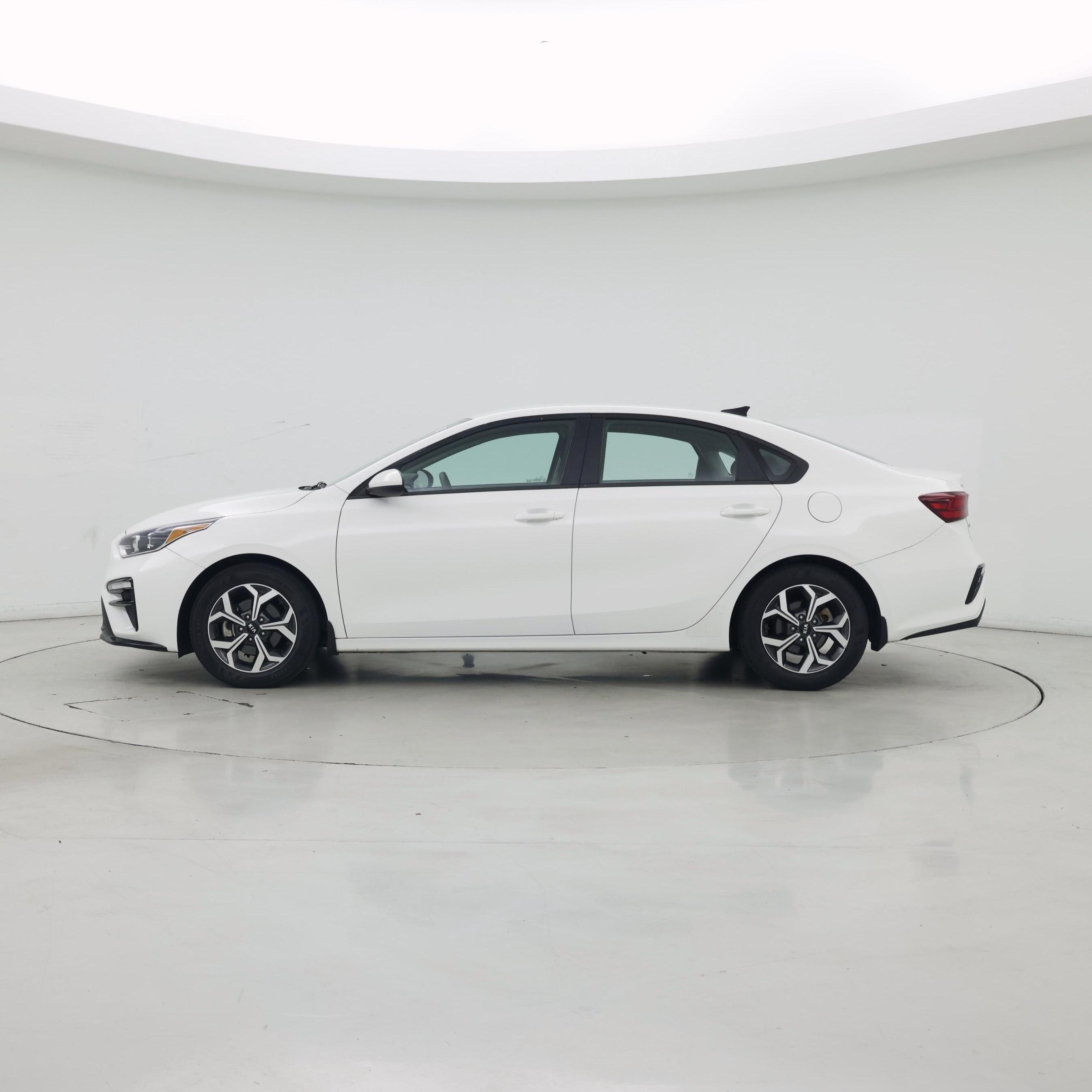 Thumbnail: 2021 Kia Forte - 3