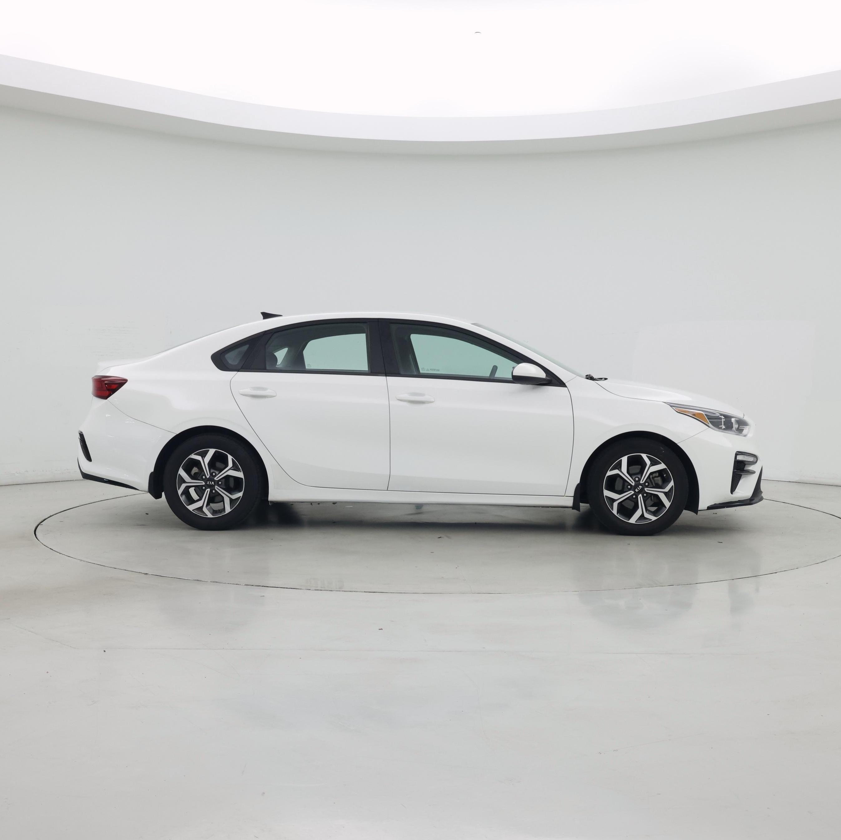 Thumbnail: 2021 Kia Forte - 7