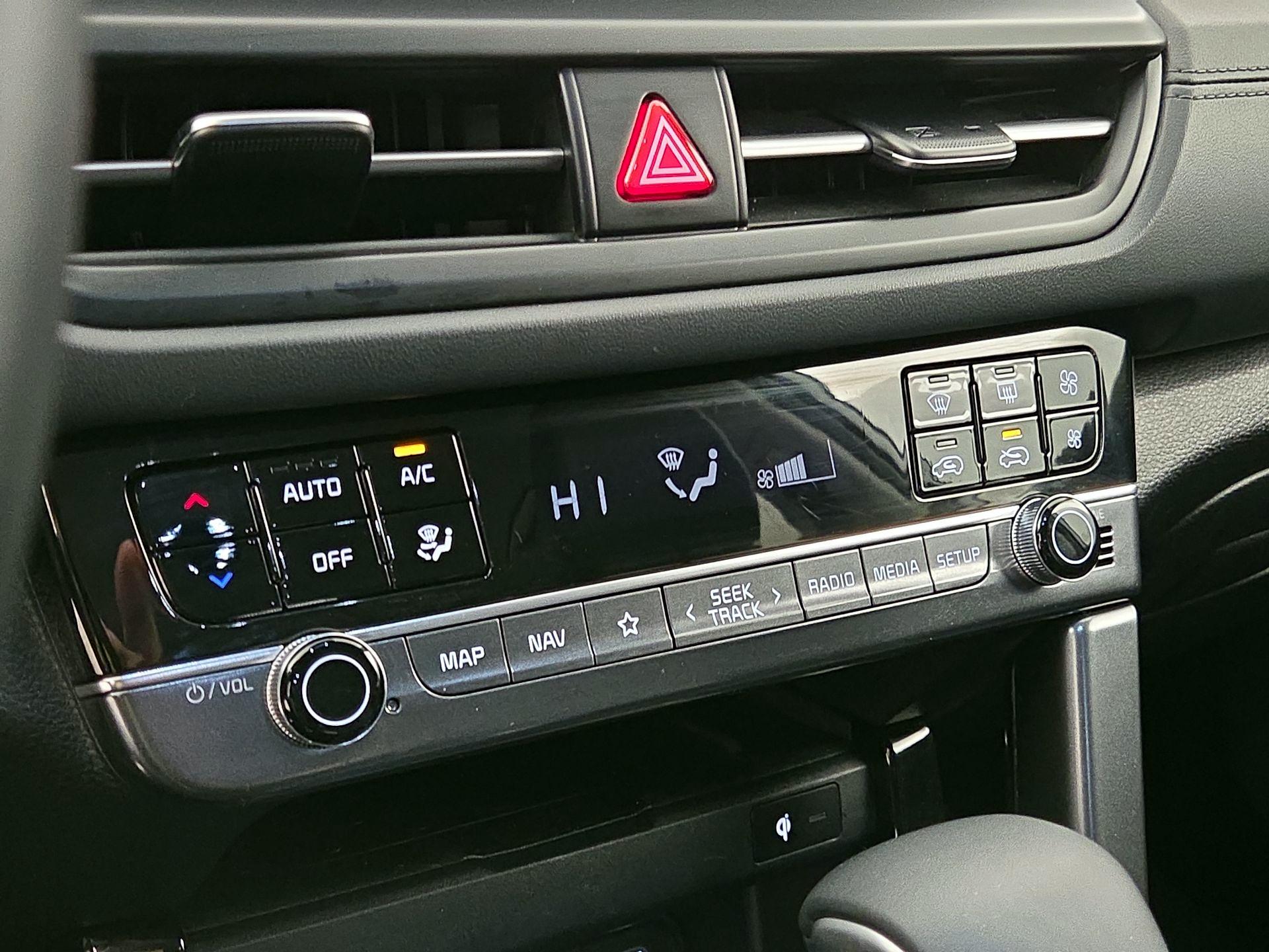 Thumbnail: 2024 Kia Seltos - 17