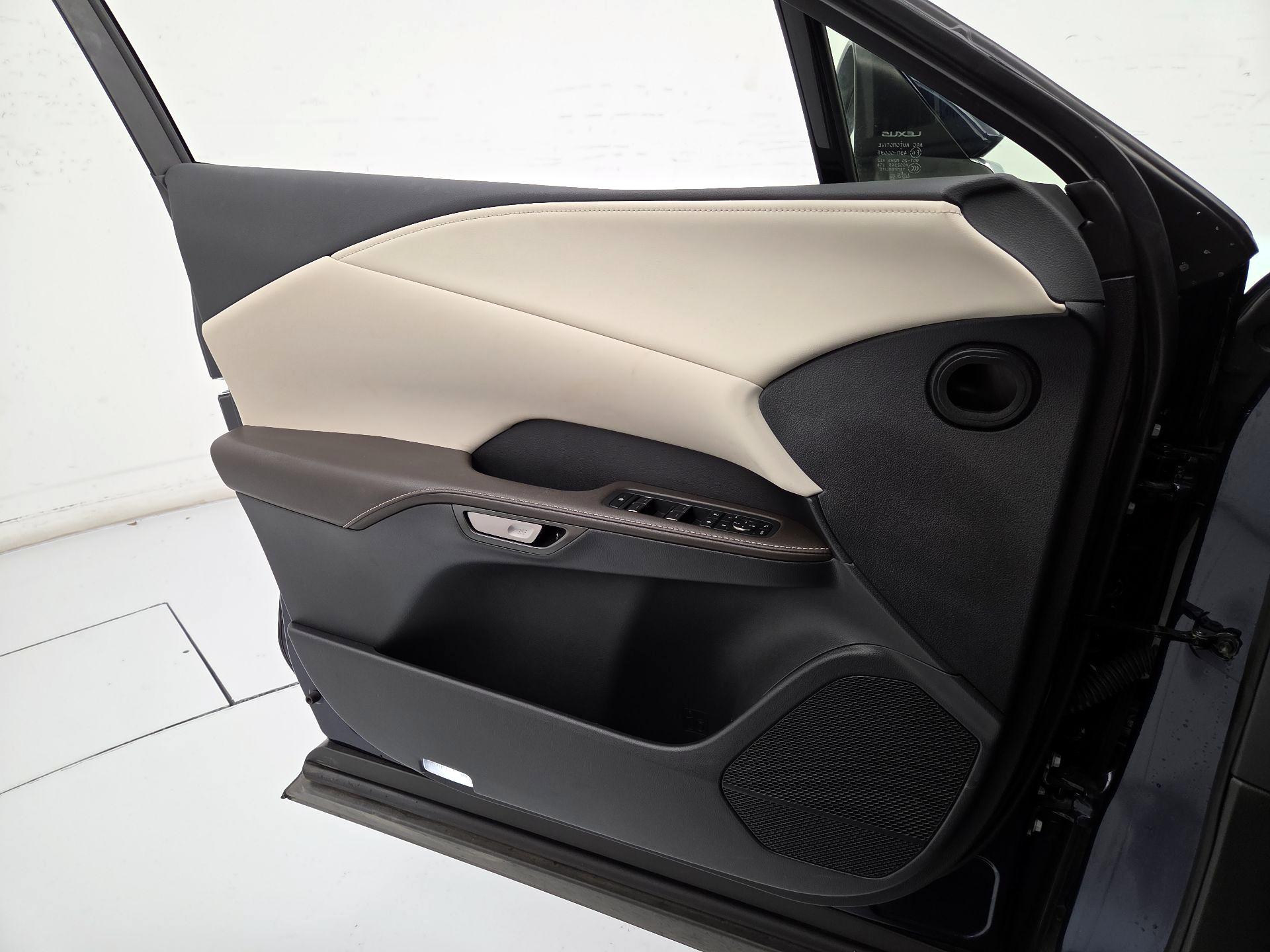 Thumbnail: 2023 Lexus RX - 12