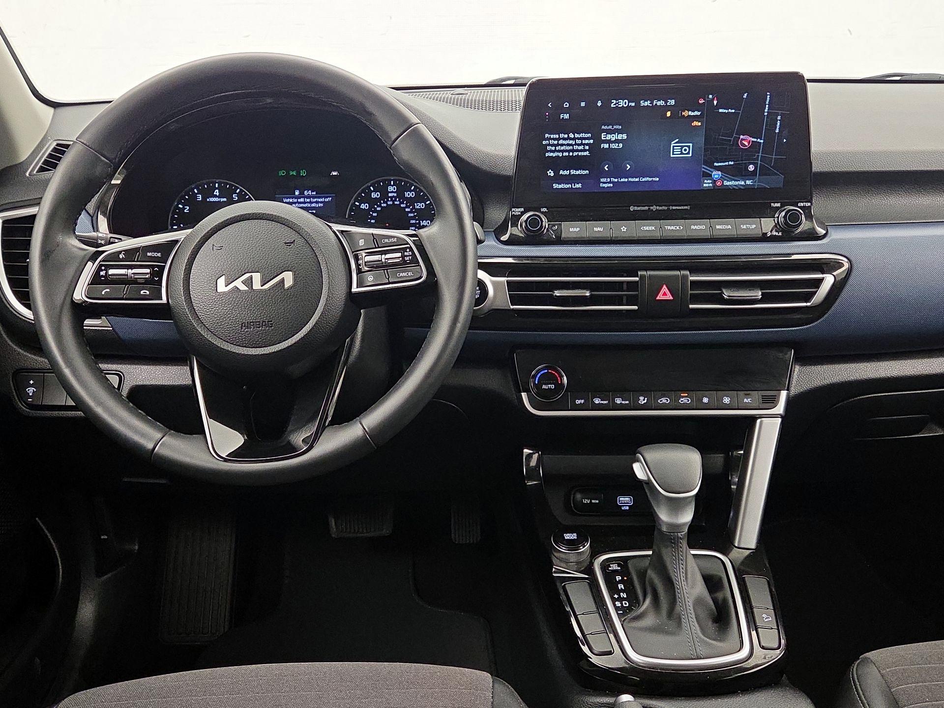 Thumbnail: 2023 Kia Seltos - 10