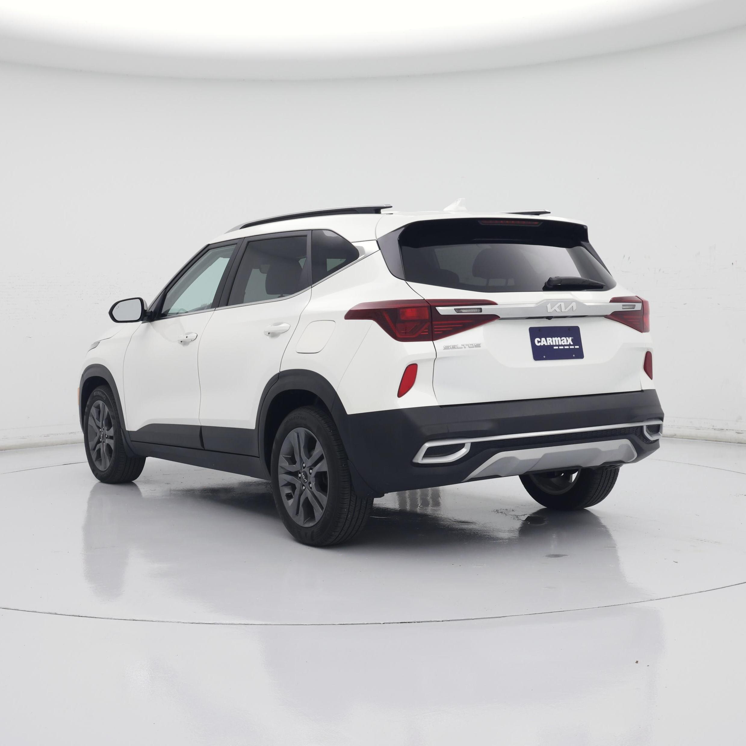 Thumbnail: 2023 Kia Seltos - 2