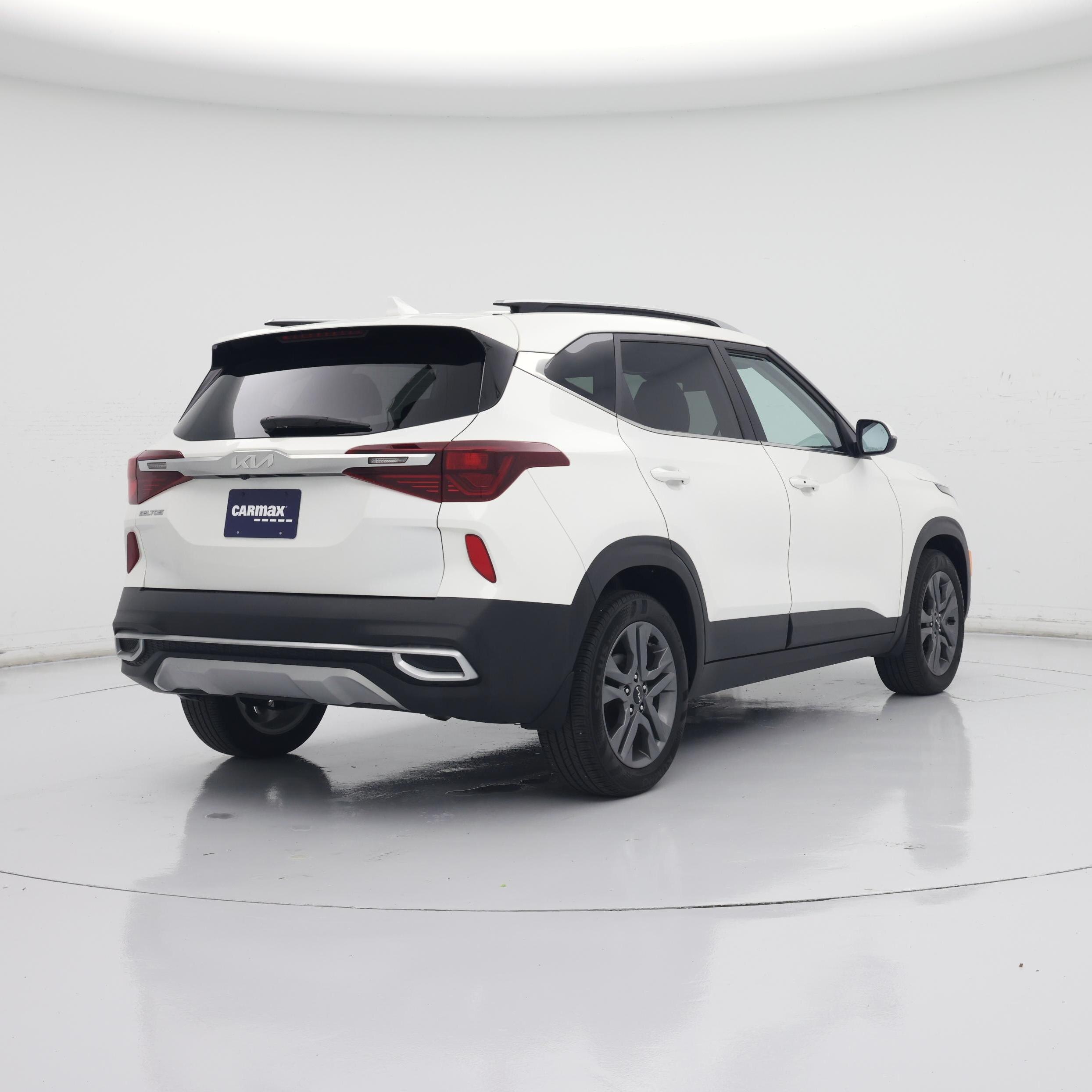 Thumbnail: 2023 Kia Seltos - 8