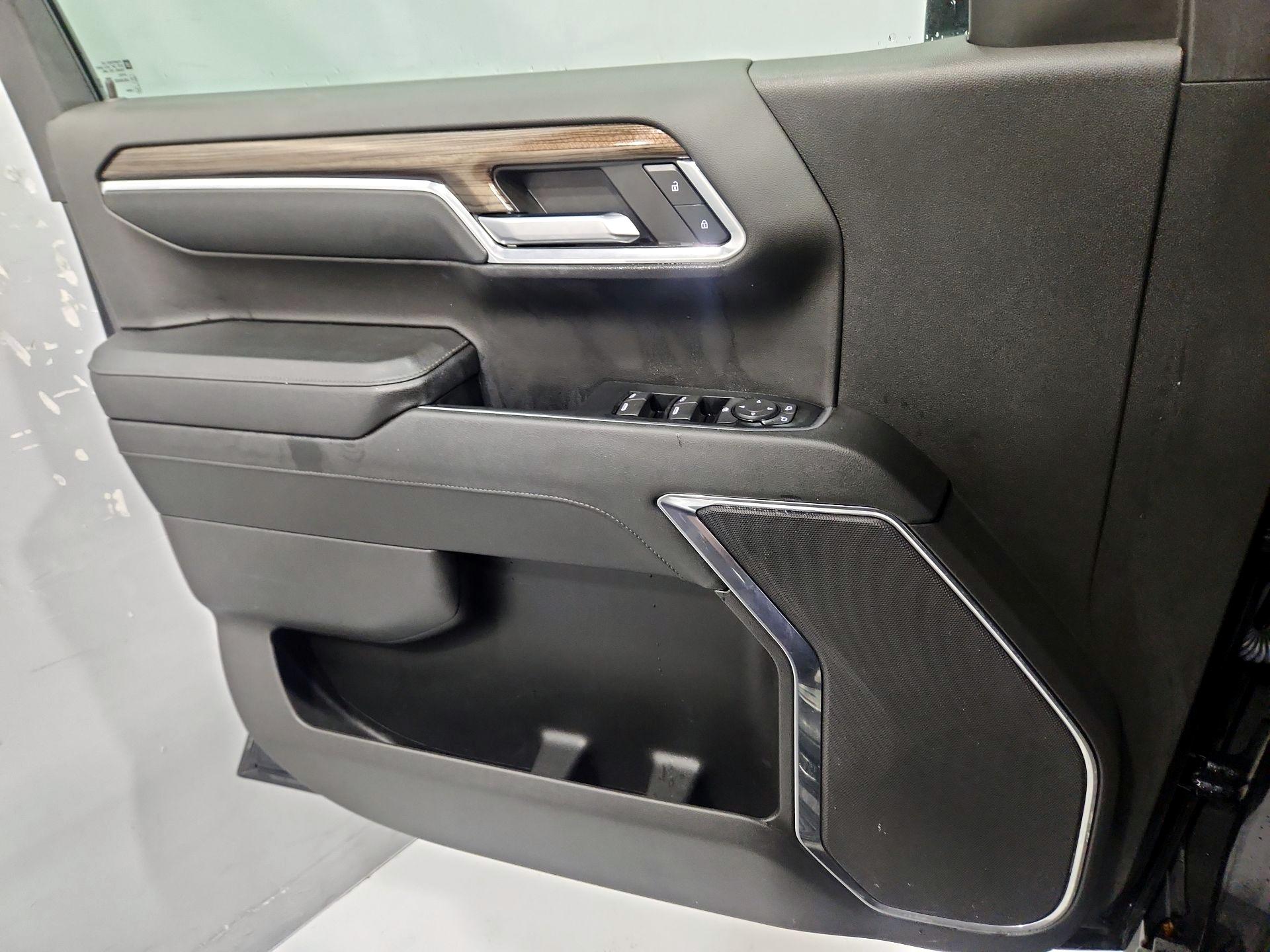 Thumbnail: 2024 Chevrolet Silverado 1500 - 12