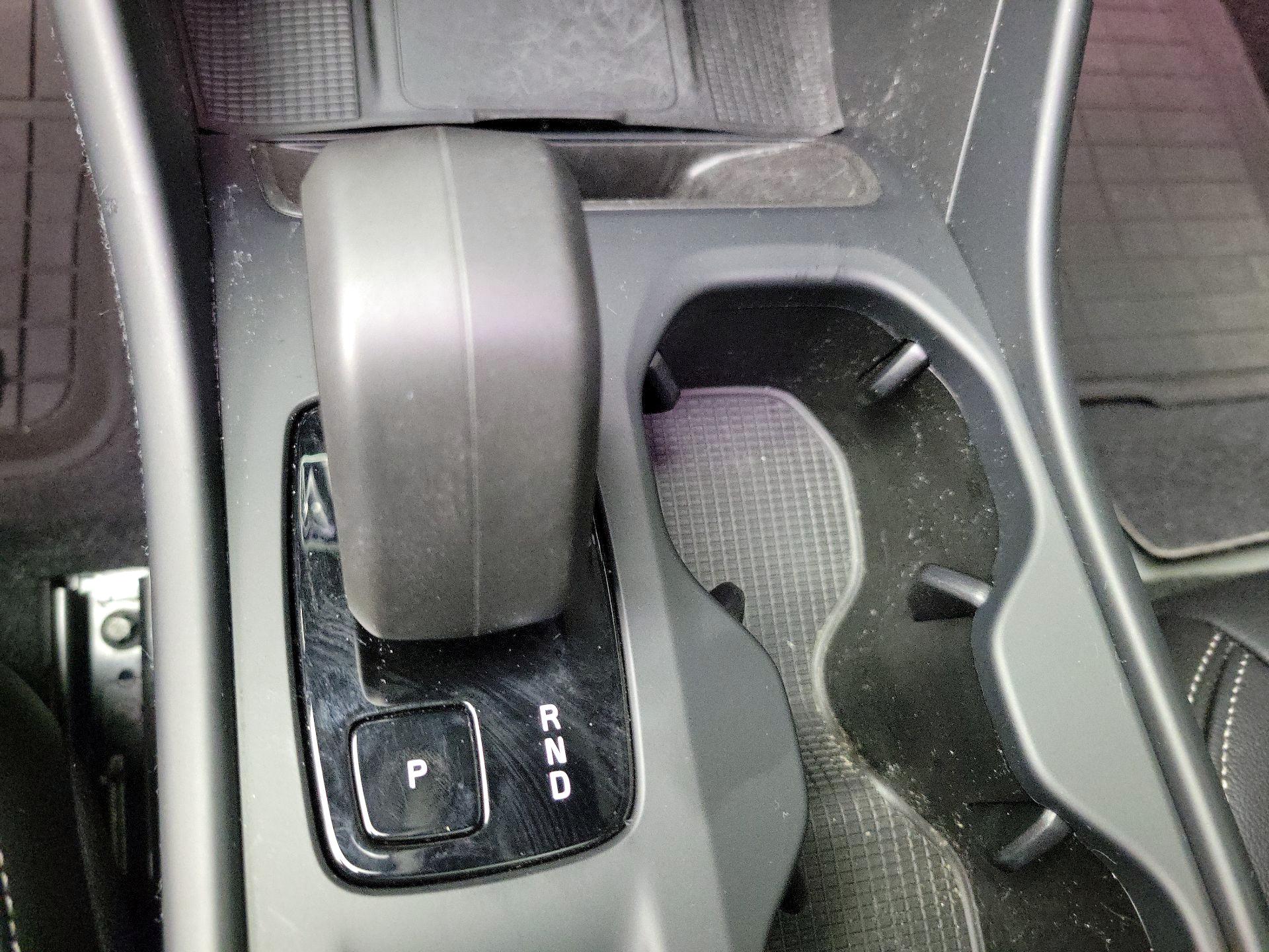 Thumbnail: 2024 Volvo XC40 - 17