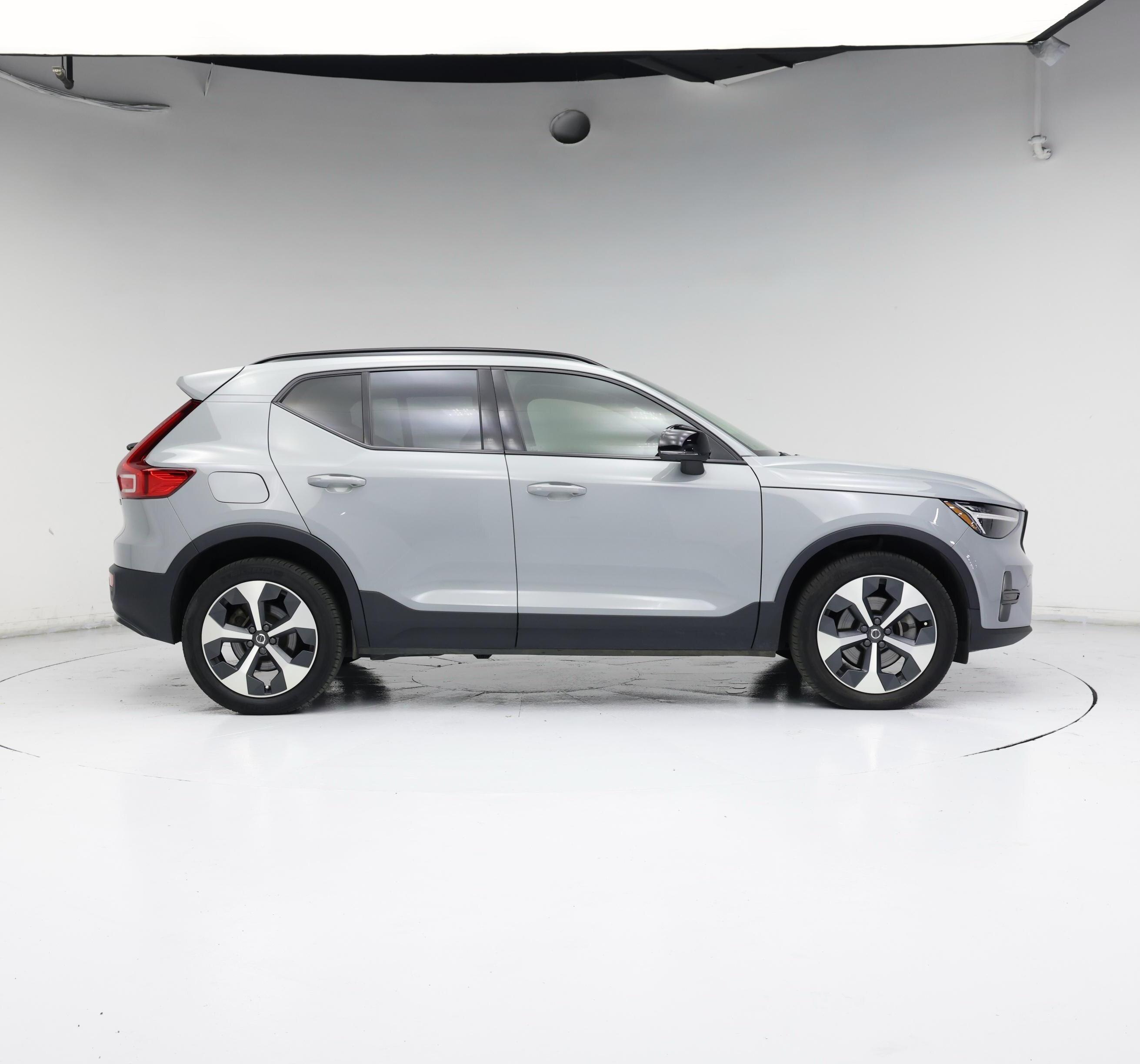 Thumbnail: 2024 Volvo XC40 - 7