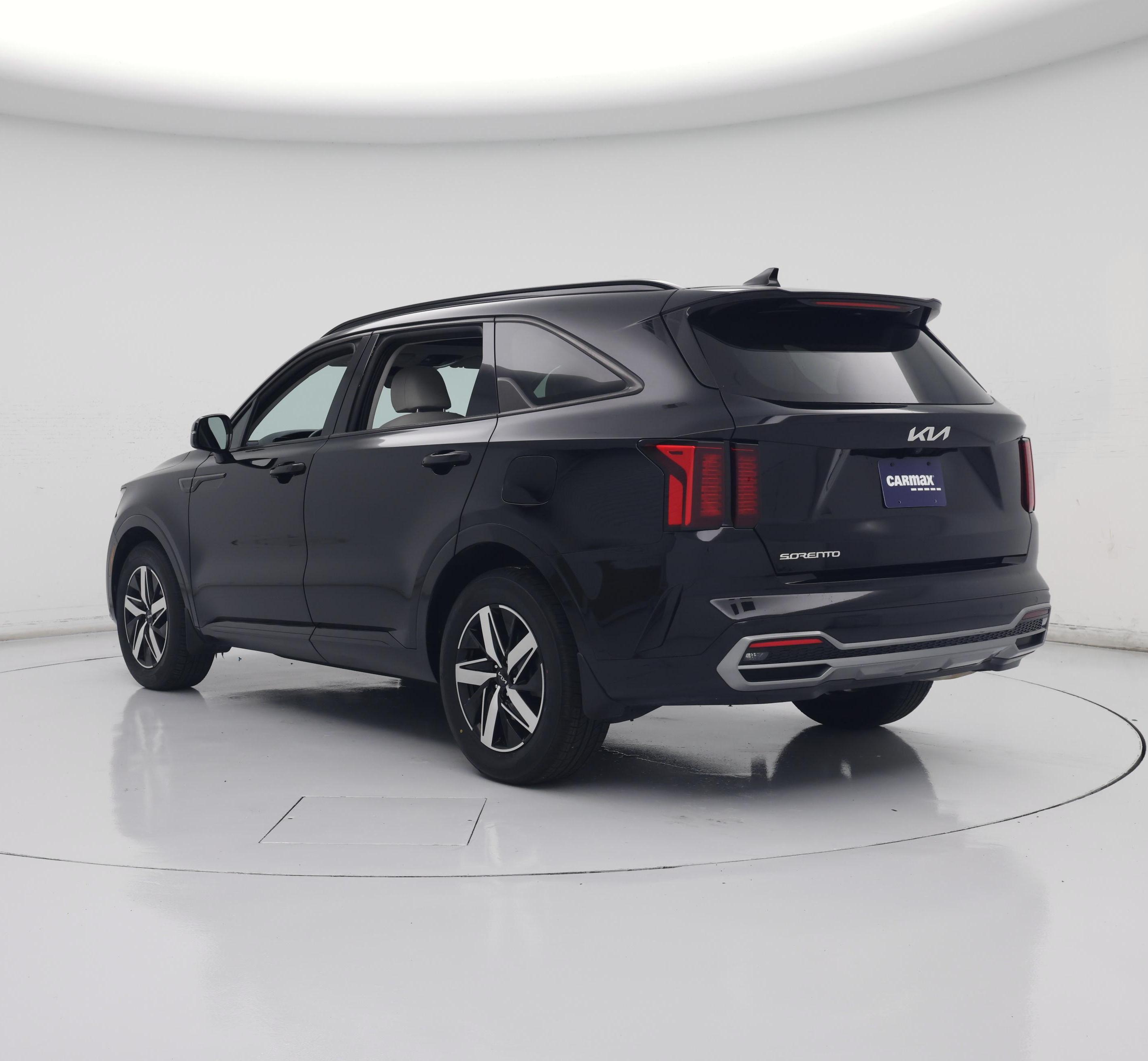 Thumbnail: 2023 Kia Sorento - 2