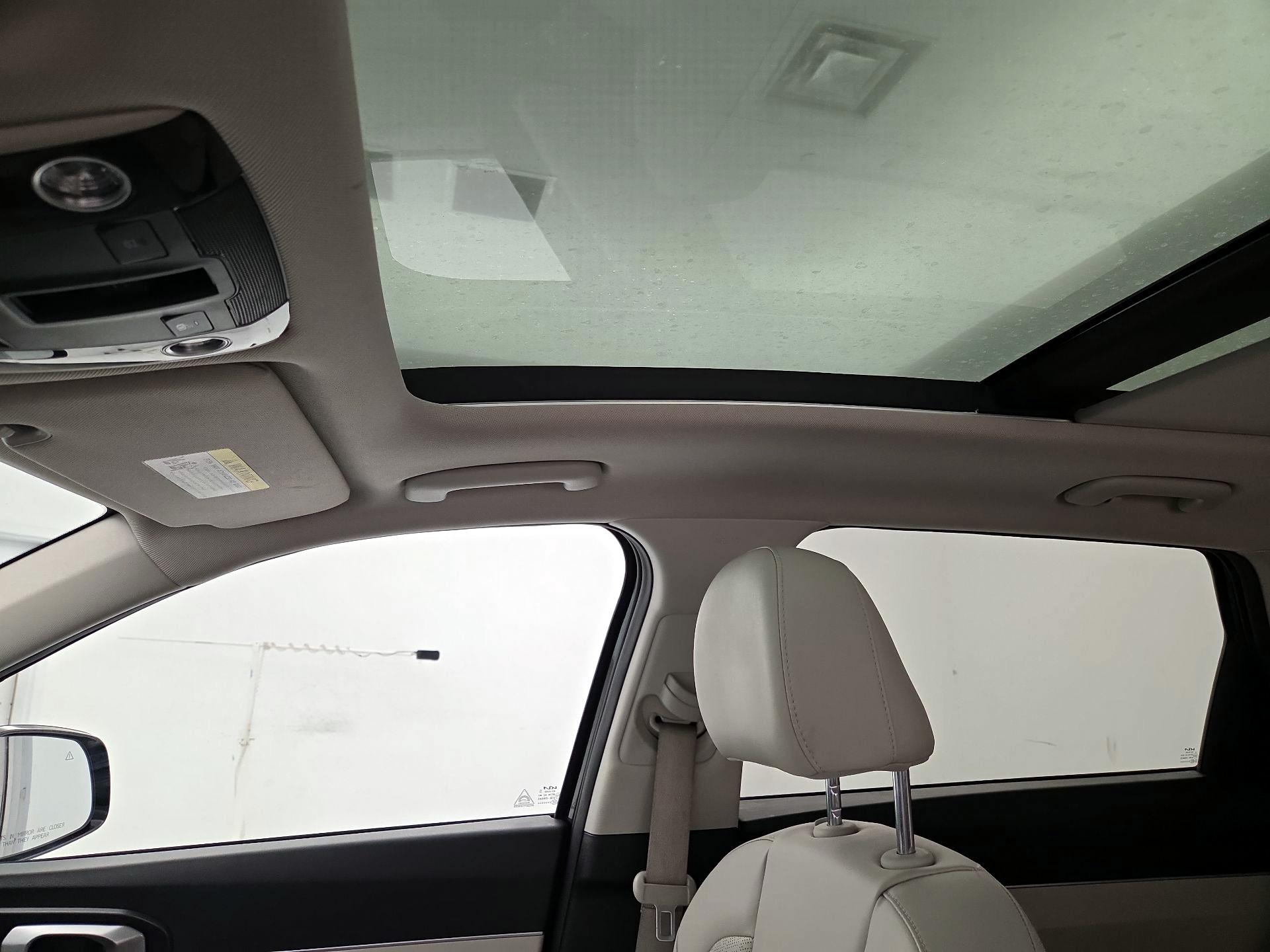Thumbnail: 2023 Kia Sorento - 19