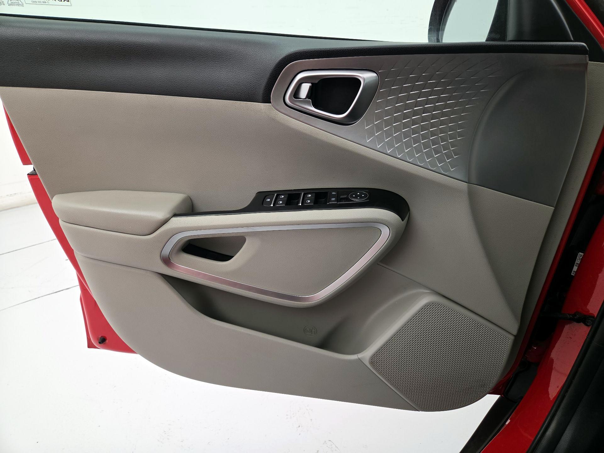 Thumbnail: 2023 Kia Soul - 12