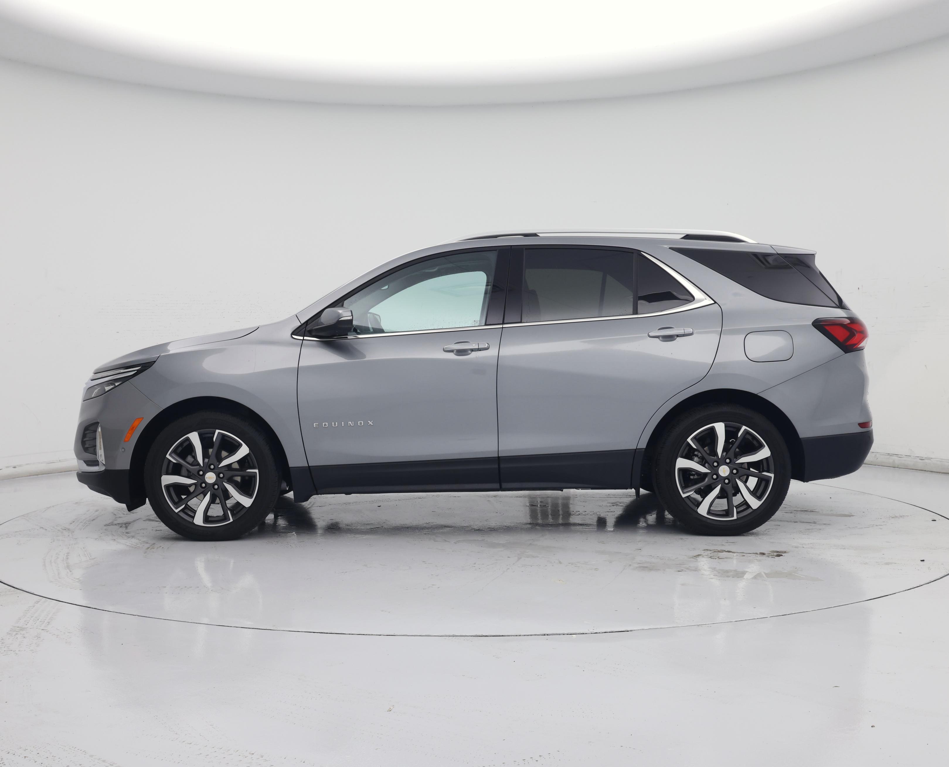 Thumbnail: 2023 Chevrolet Equinox - 3