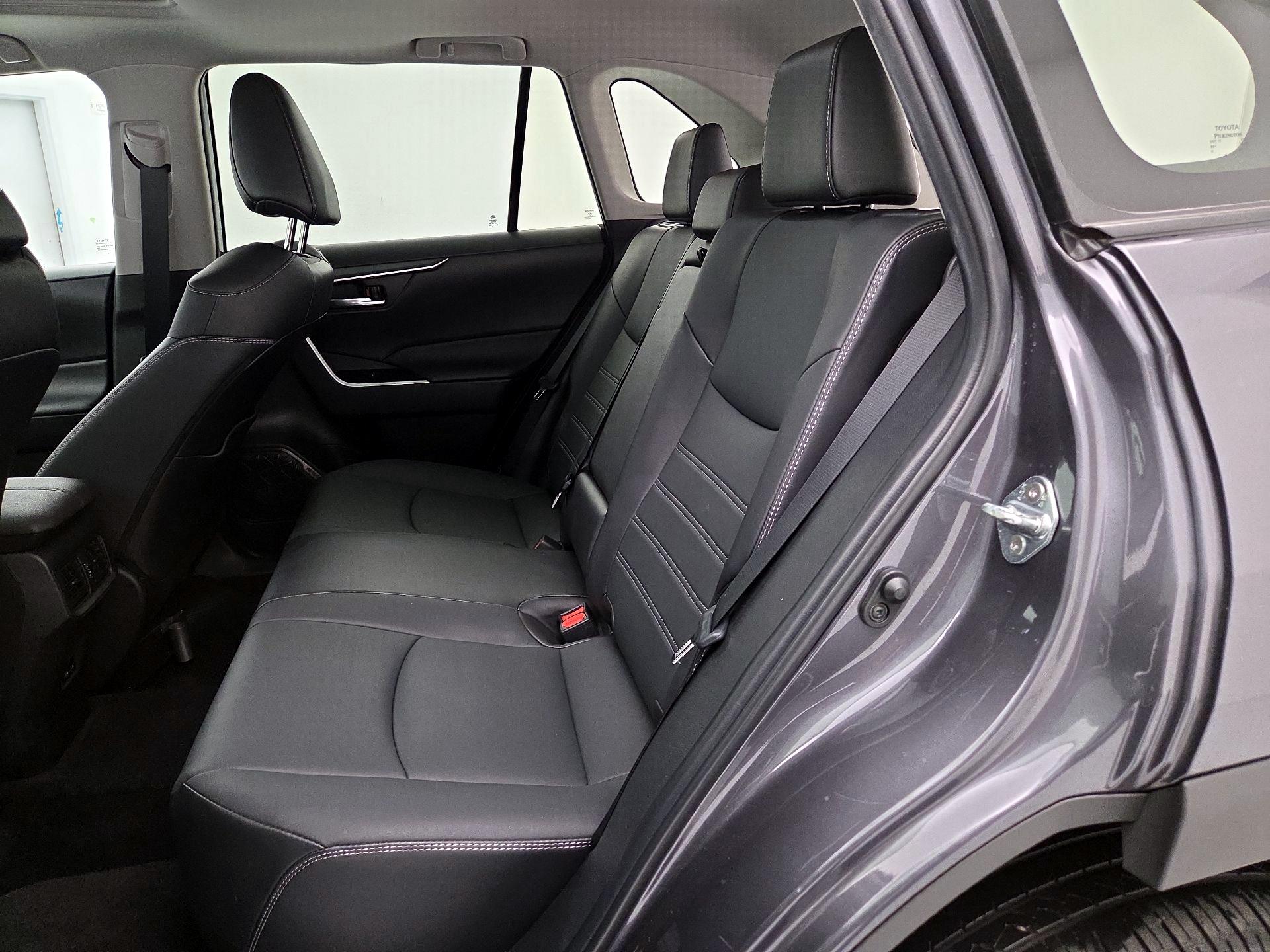 Thumbnail: 2023 Toyota RAV4 - 20