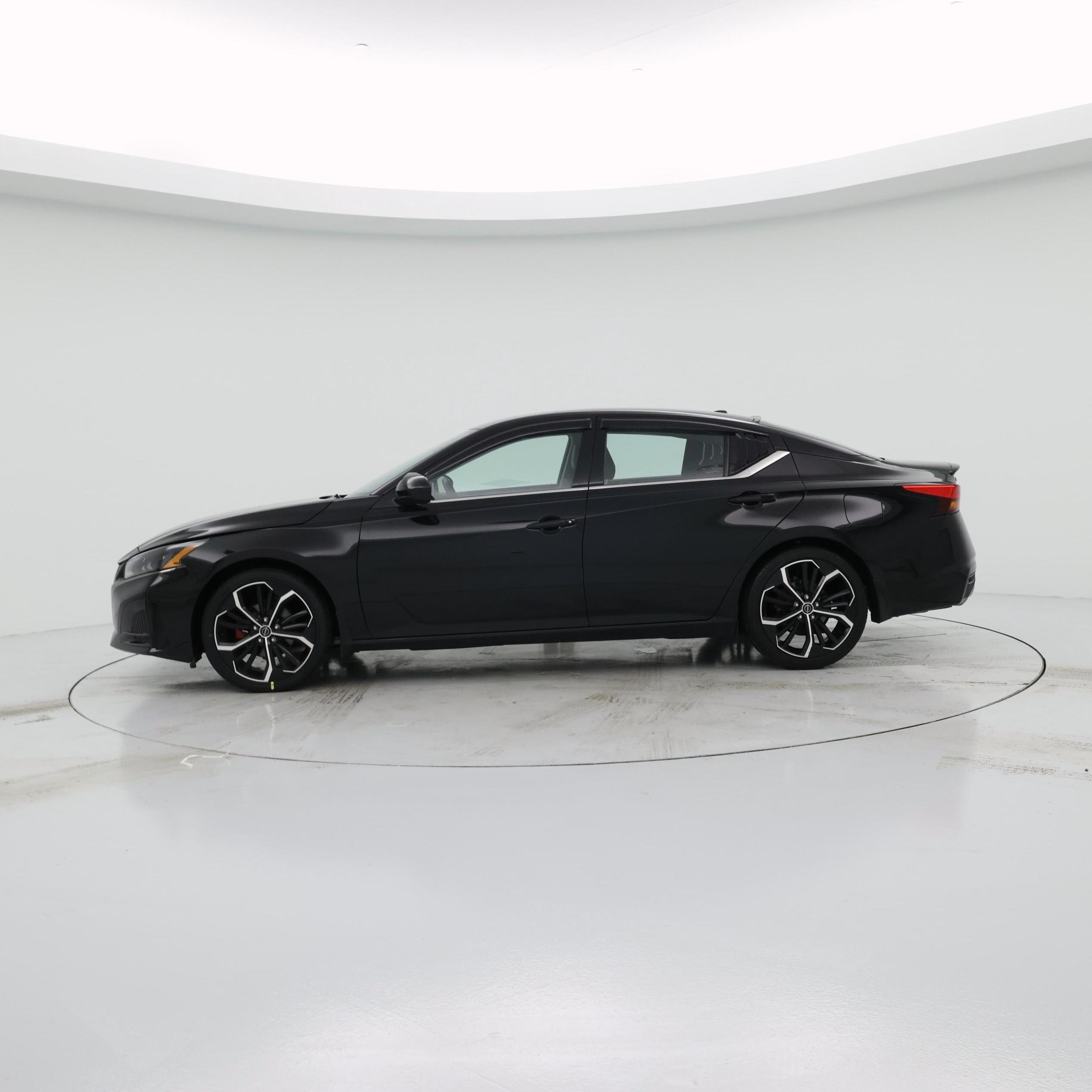 Thumbnail: 2023 Nissan Altima - 3
