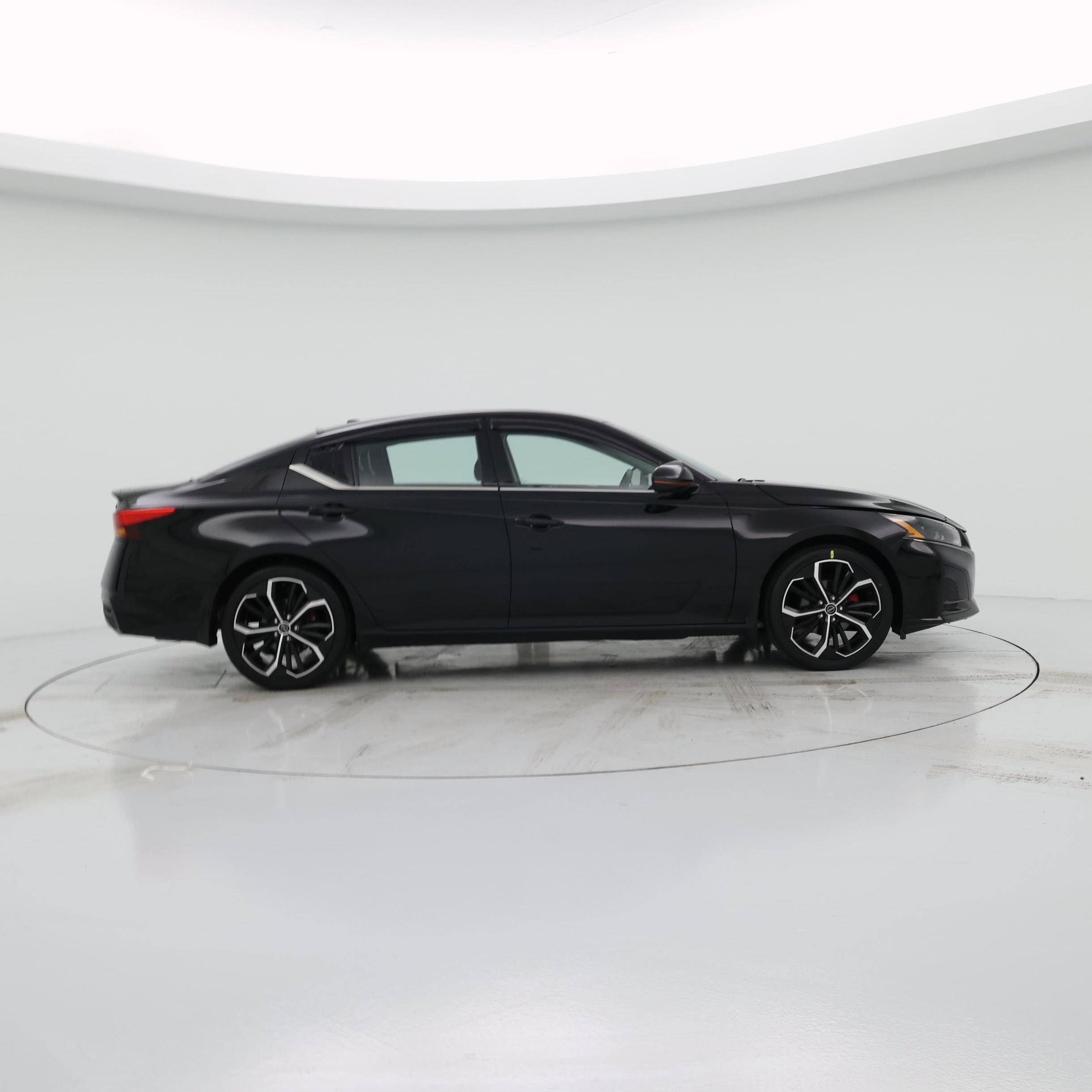 Thumbnail: 2023 Nissan Altima - 7