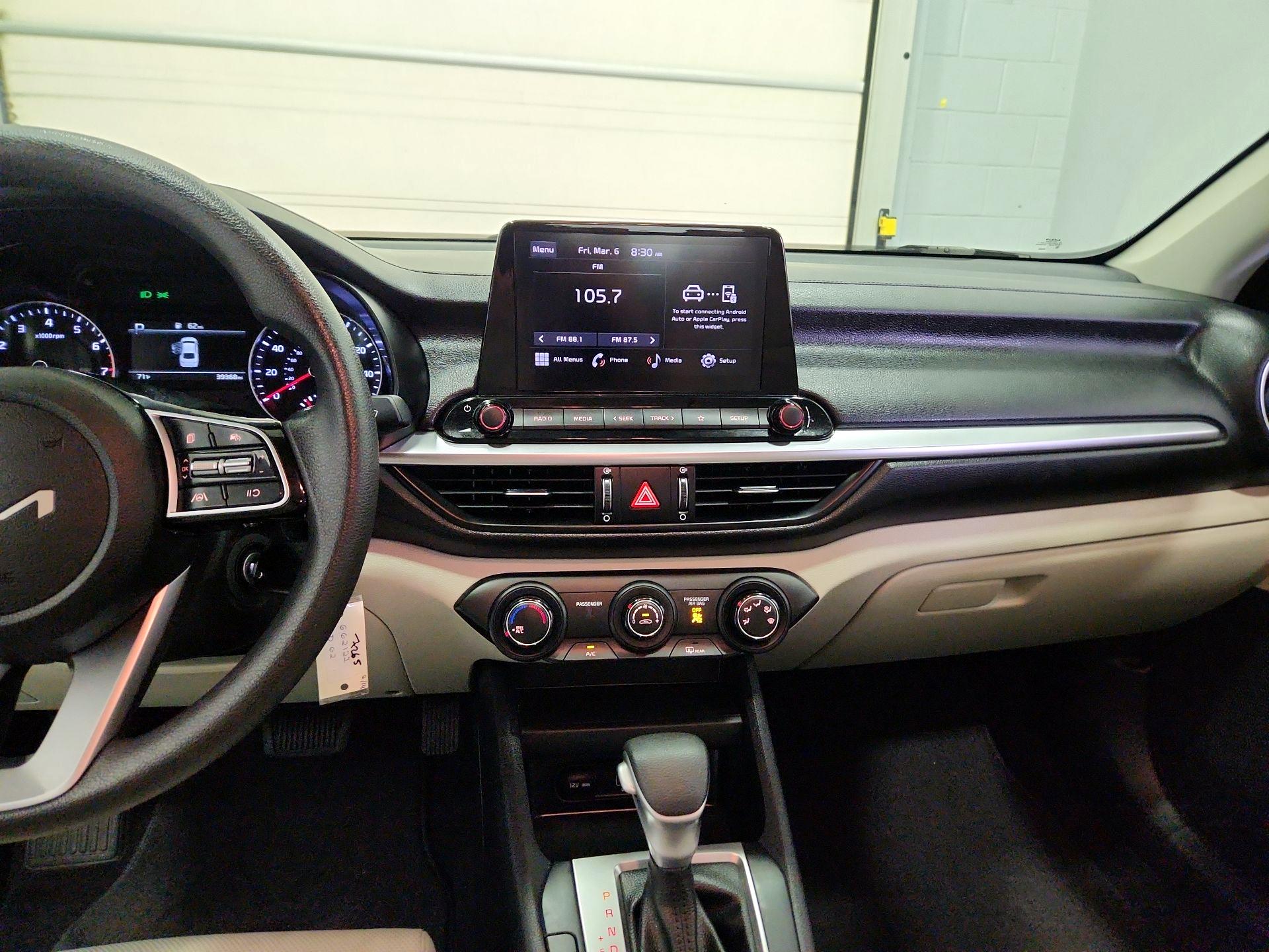 Thumbnail: 2023 Kia Forte - 9