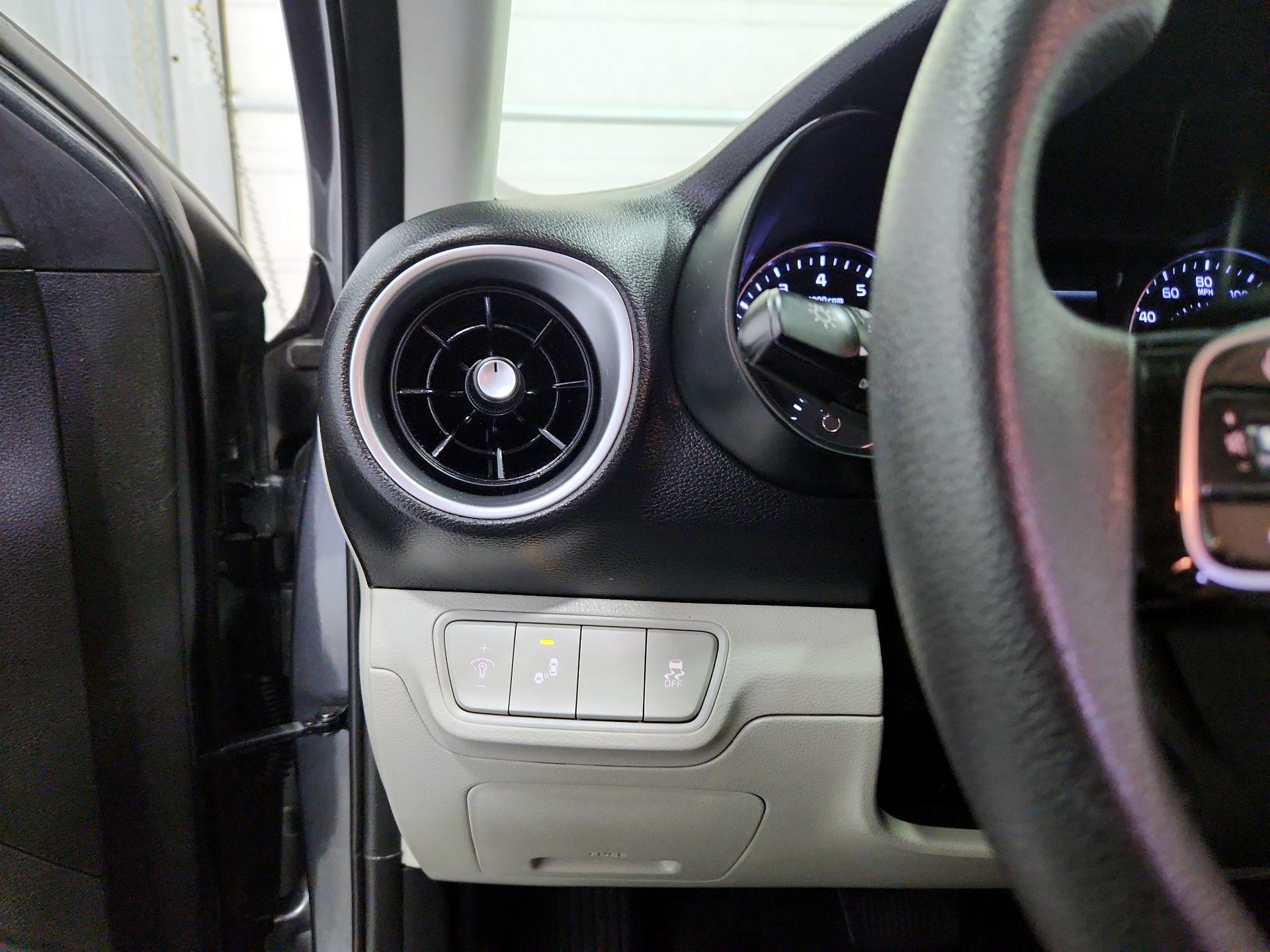 Thumbnail: 2023 Kia Forte - 13