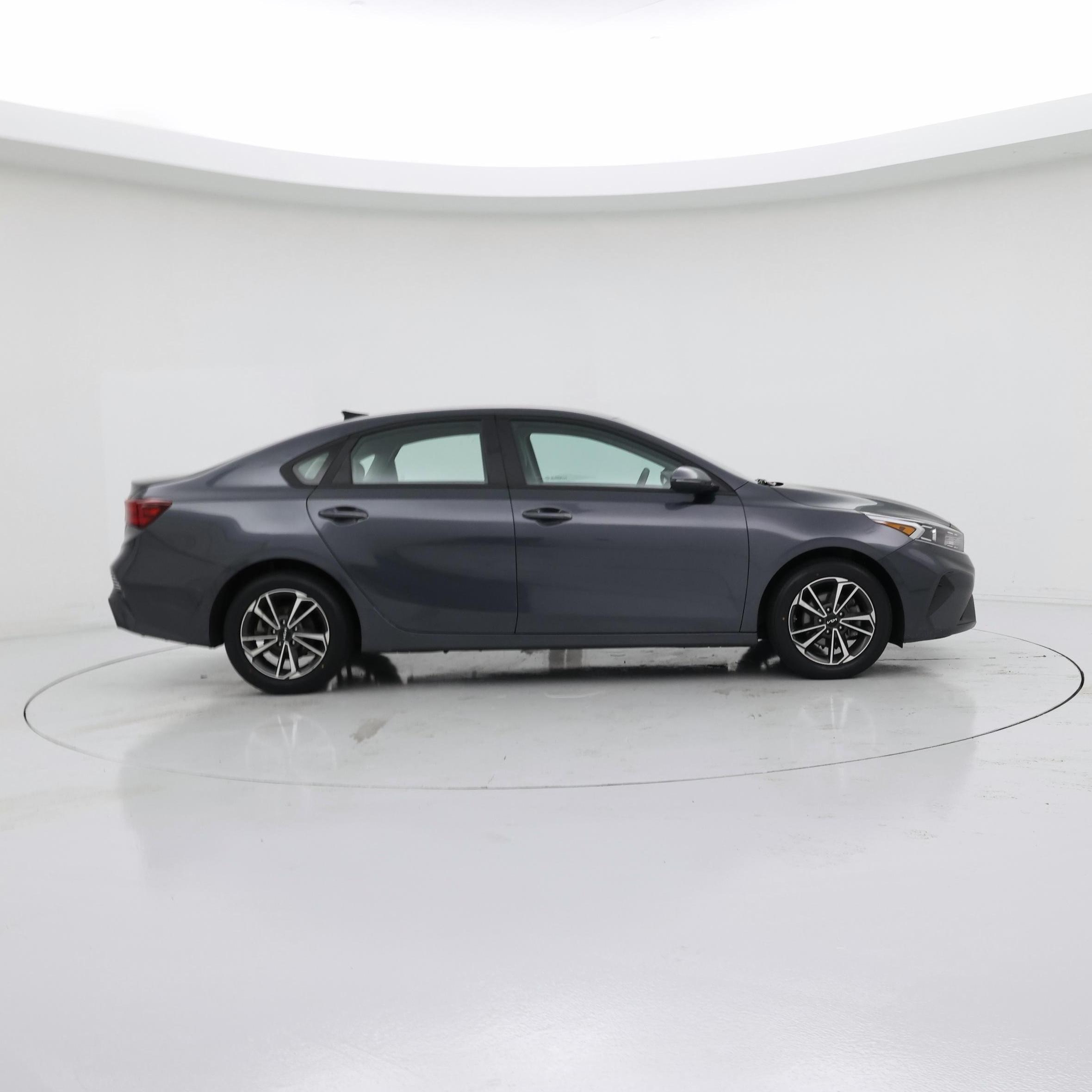 Thumbnail: 2023 Kia Forte - 7