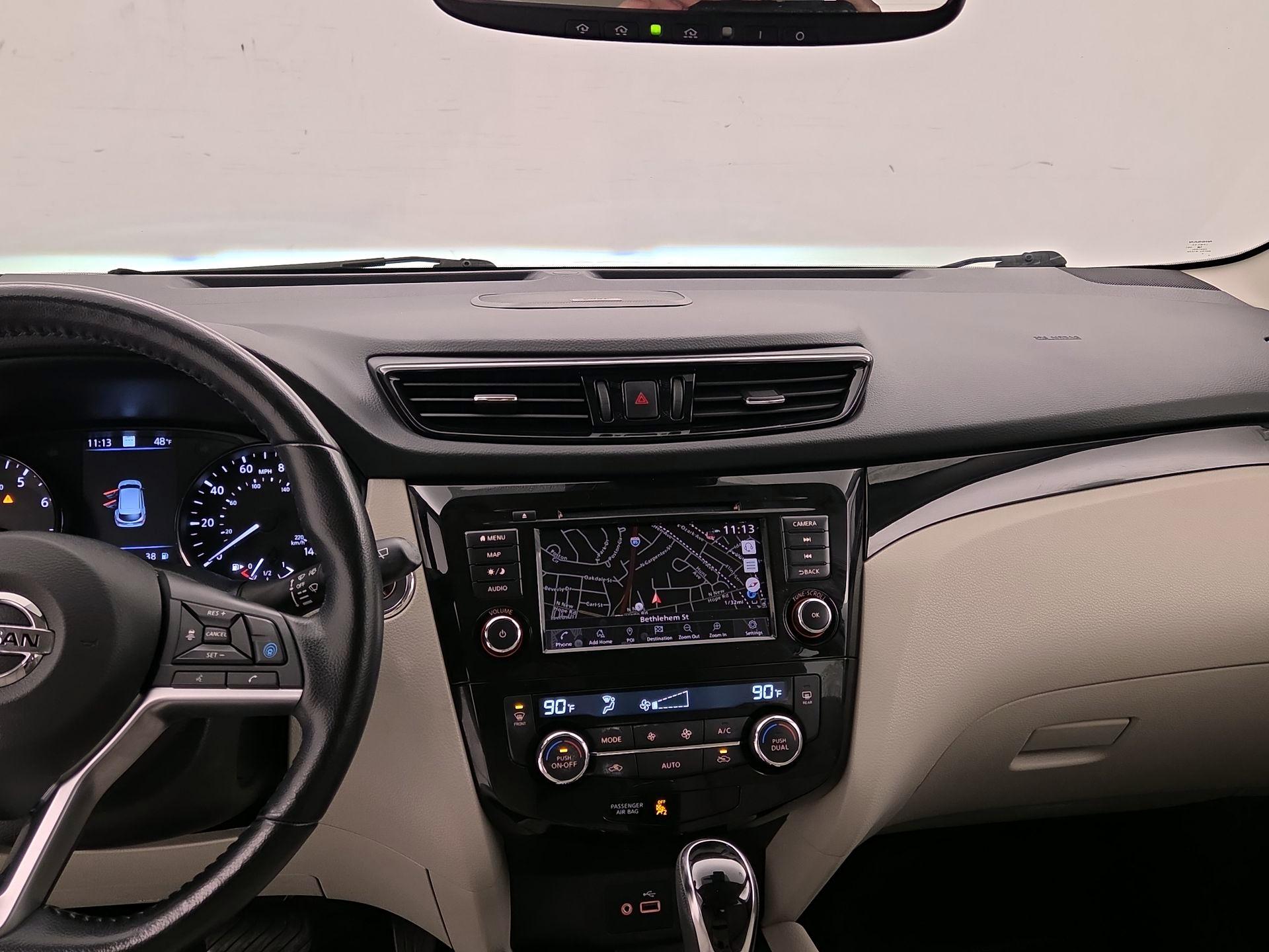 Thumbnail: 2022 Nissan Rogue Sport - 9