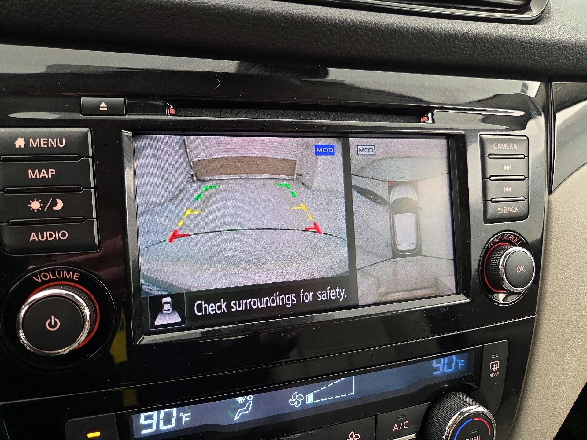 Thumbnail: 2022 Nissan Rogue Sport - 15