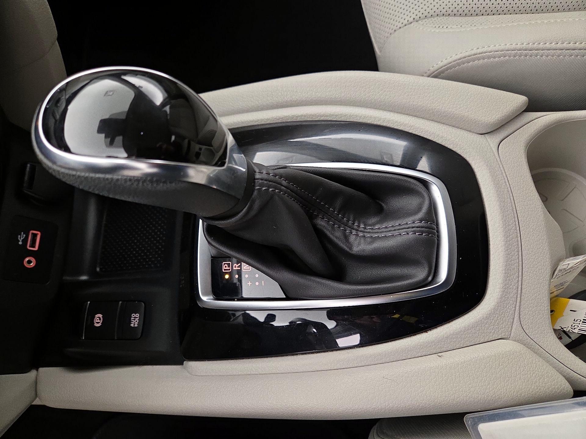 Thumbnail: 2022 Nissan Rogue Sport - 18