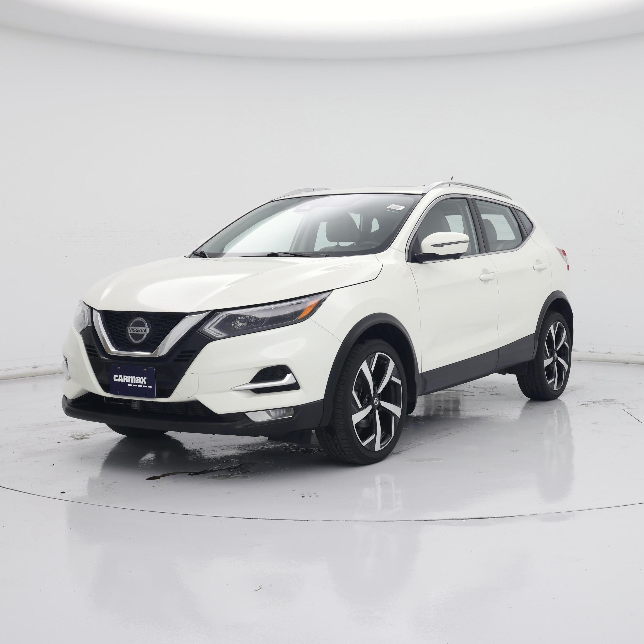 Thumbnail: 2022 Nissan Rogue Sport - 4