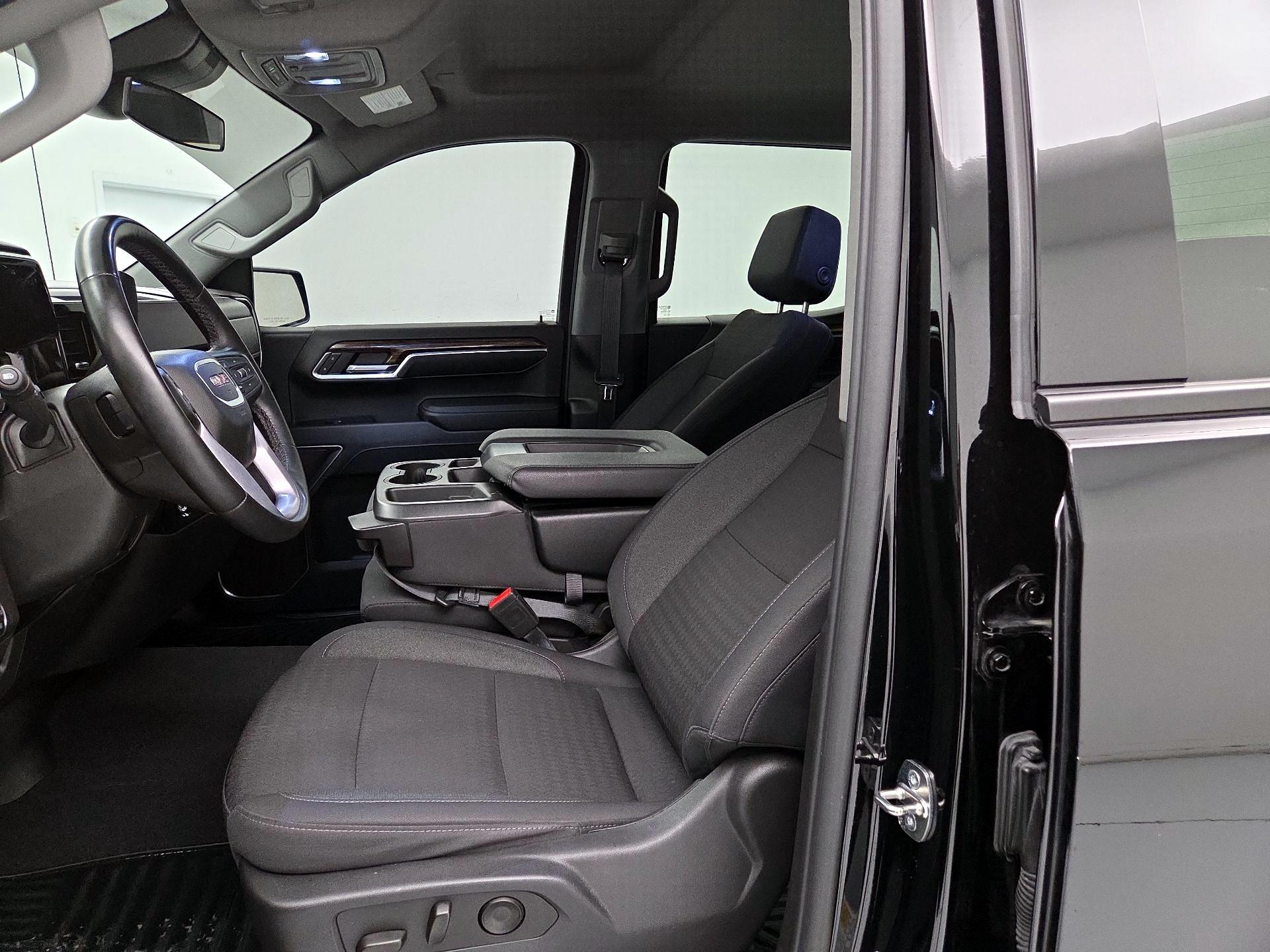 Thumbnail: 2023 GMC Sierra 1500 - 11