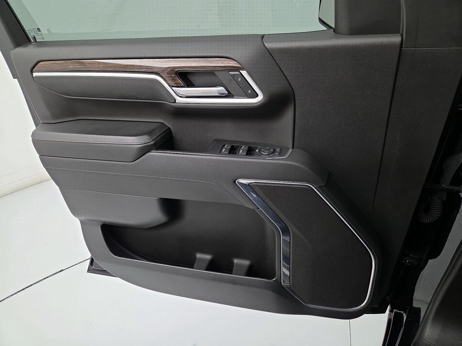 Thumbnail: 2023 GMC Sierra 1500 - 12