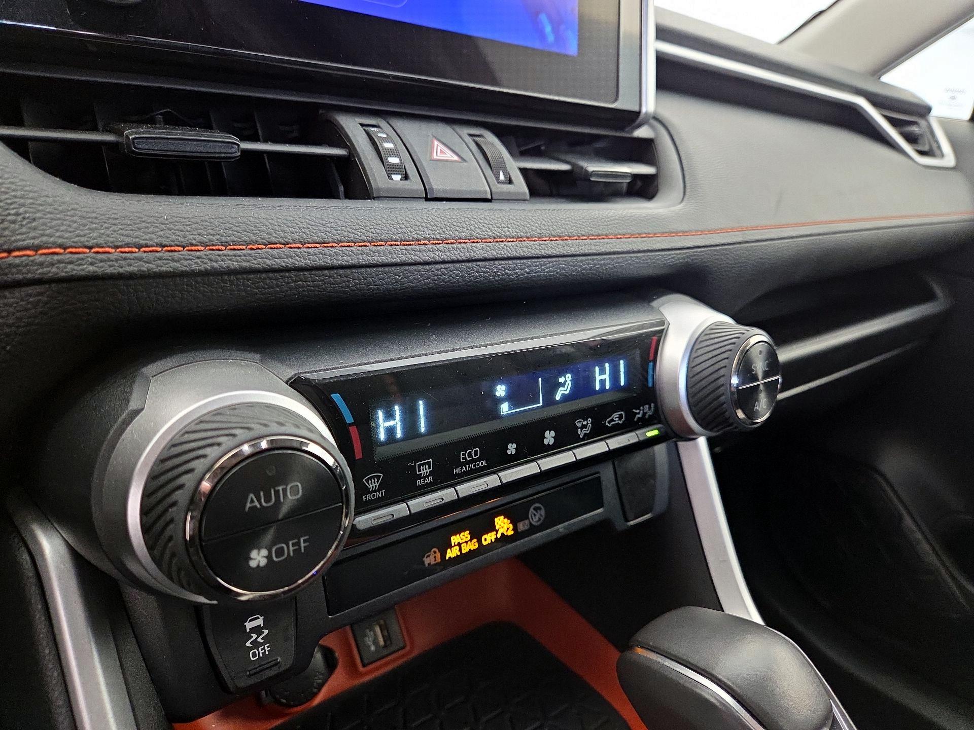 Thumbnail: 2024 Toyota RAV4 - 16