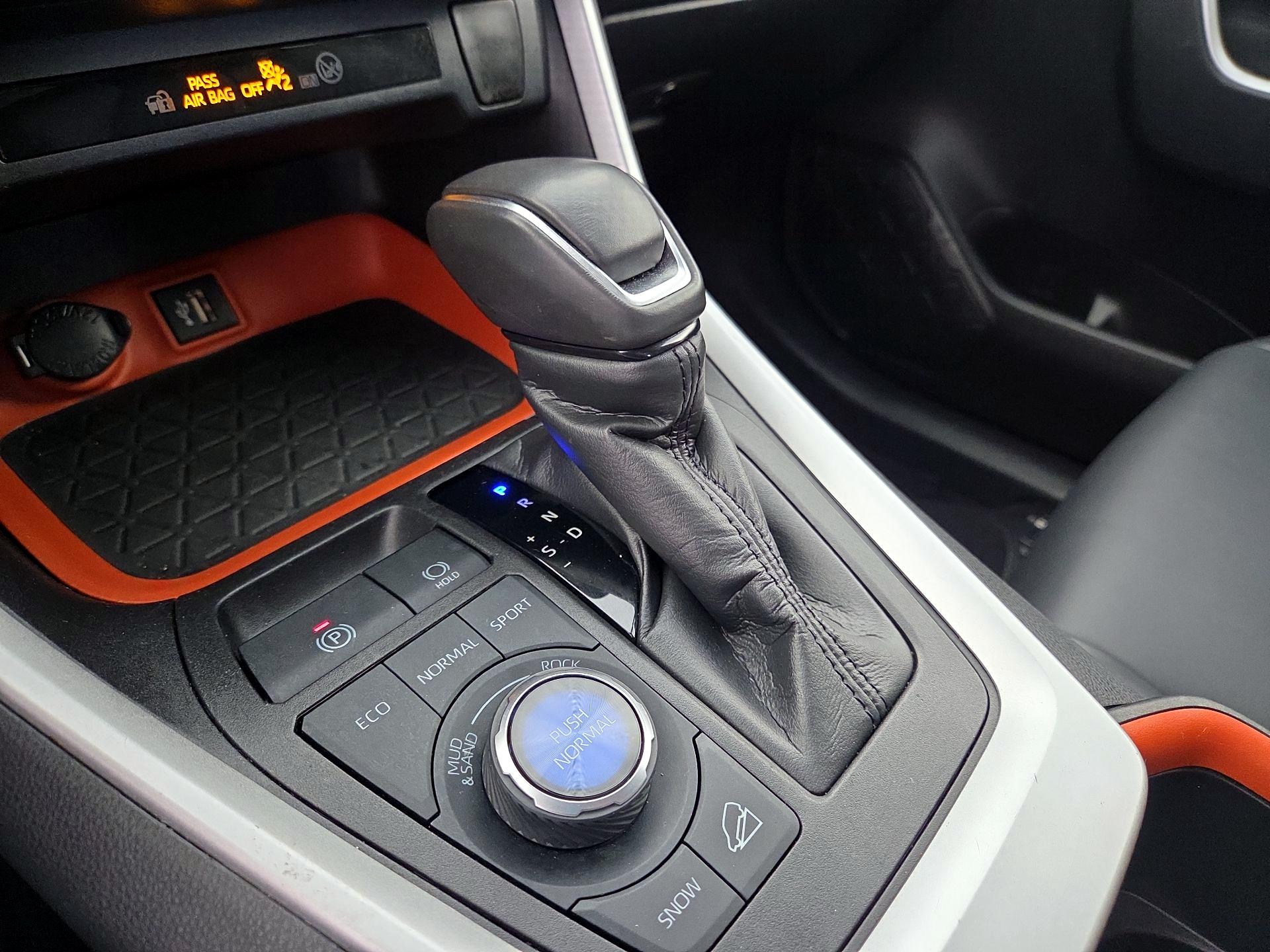 Thumbnail: 2024 Toyota RAV4 - 17