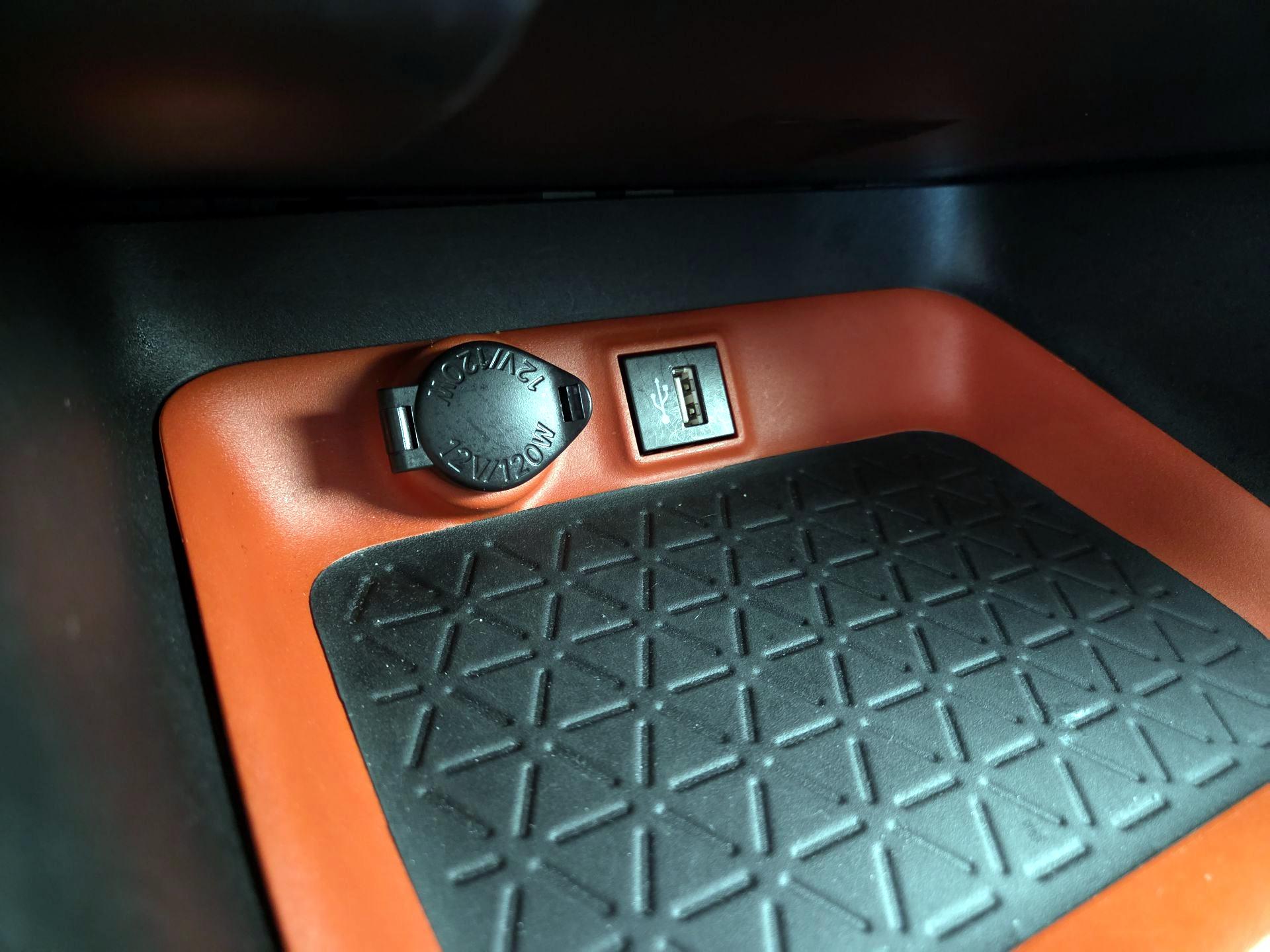 Thumbnail: 2024 Toyota RAV4 - 18